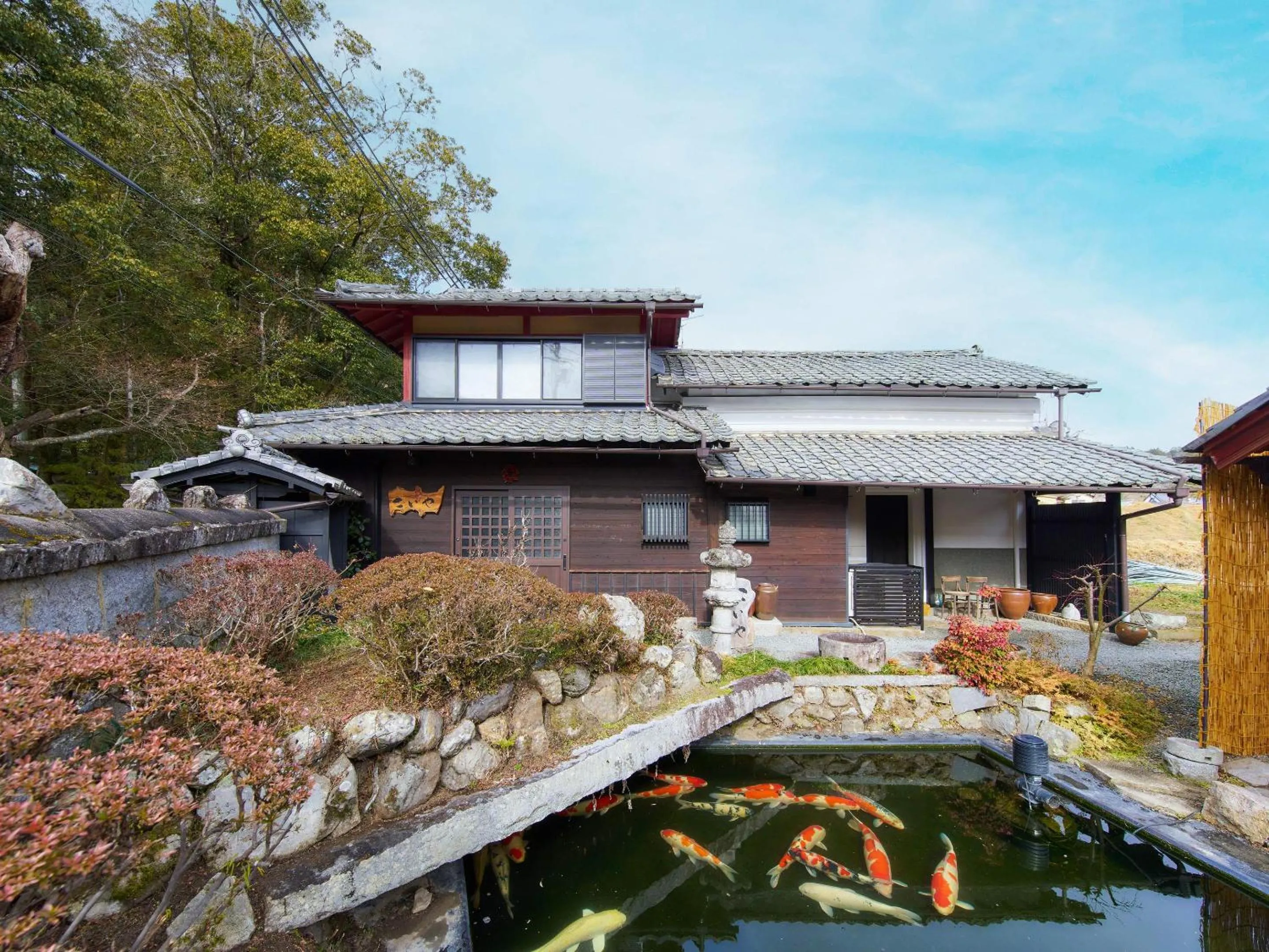 Property building in Koiya