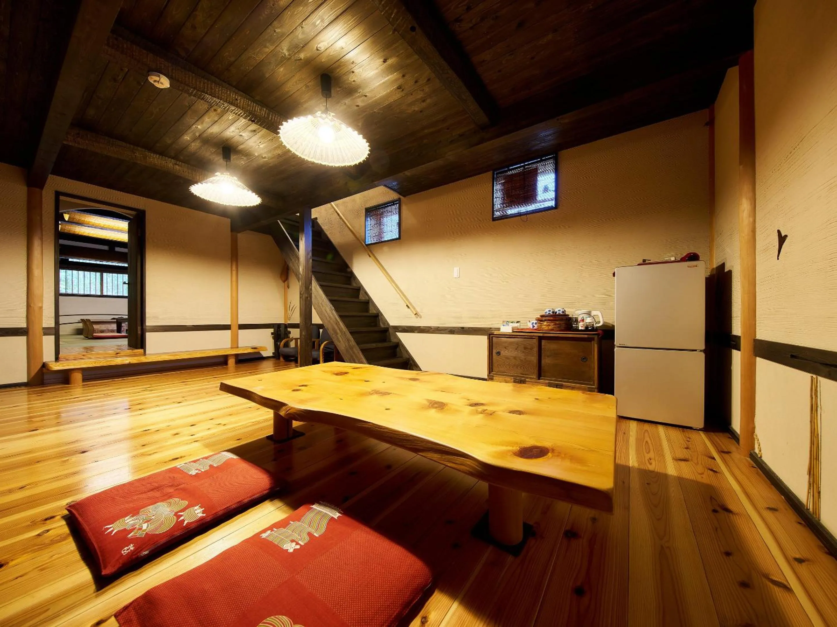 Photo of the whole room in Koiya
