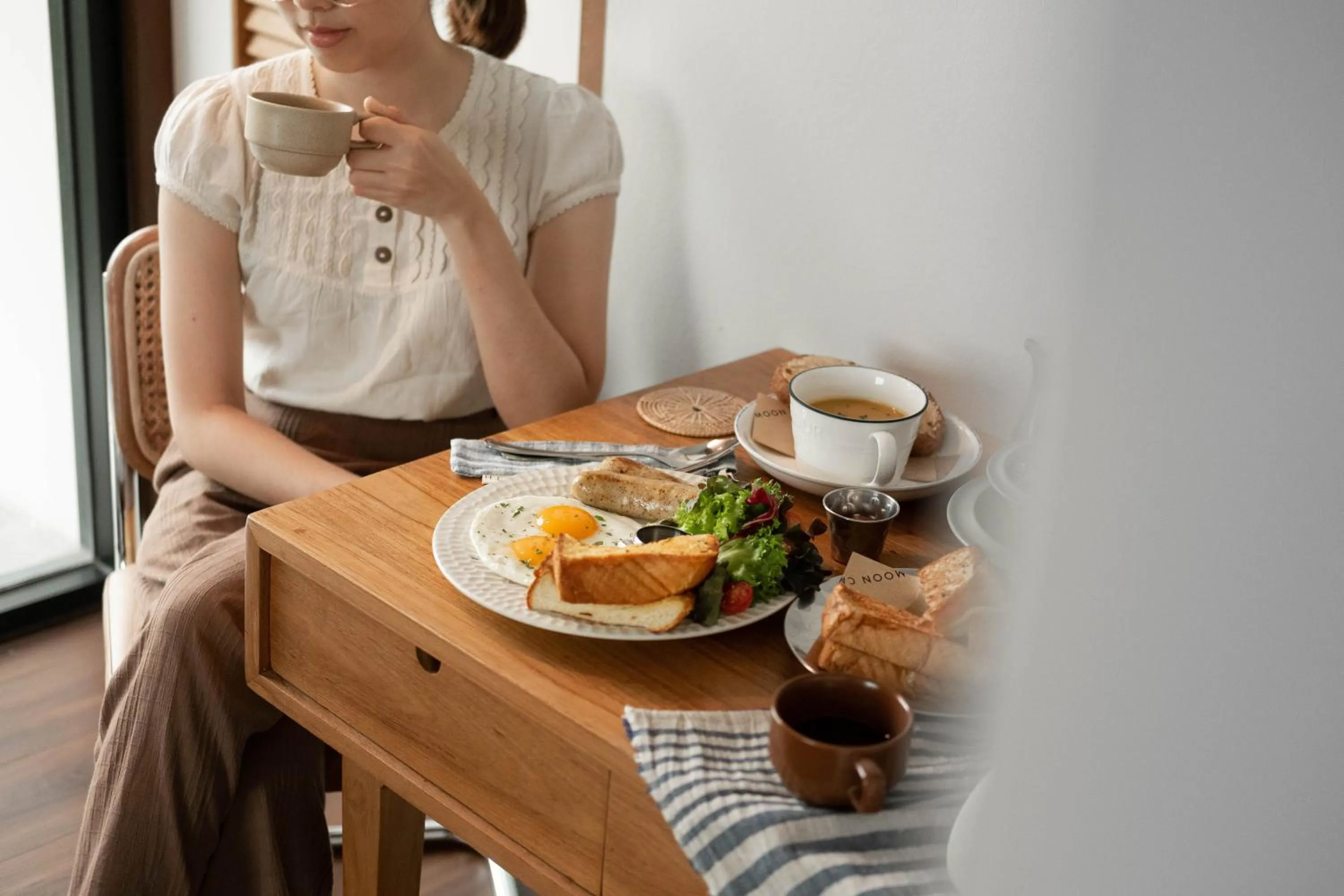 Breakfast in The Earth Hotel