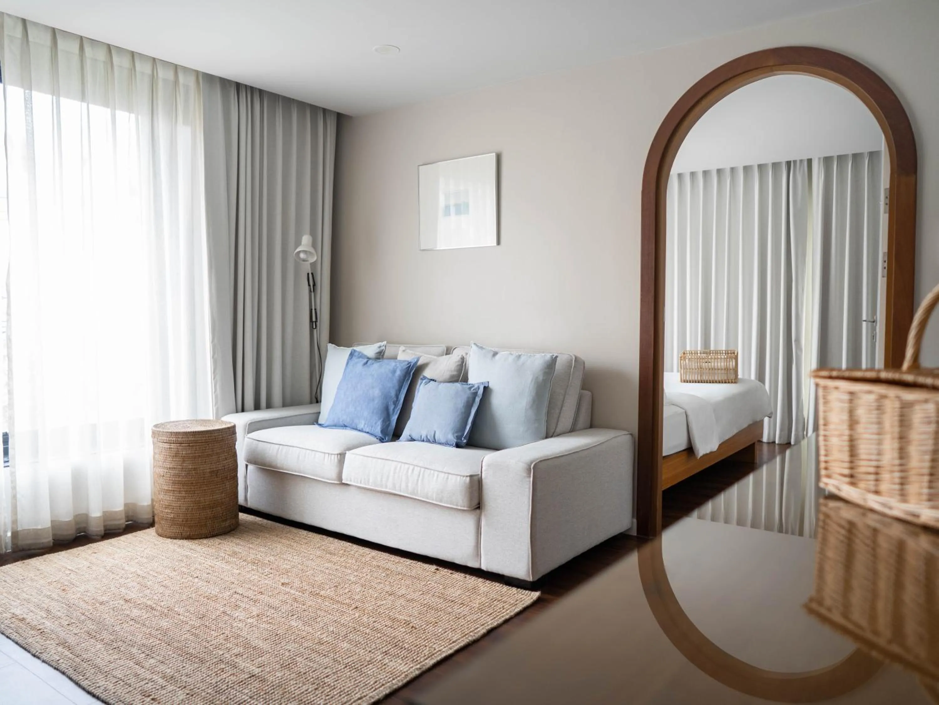 Living room in The Earth Hotel