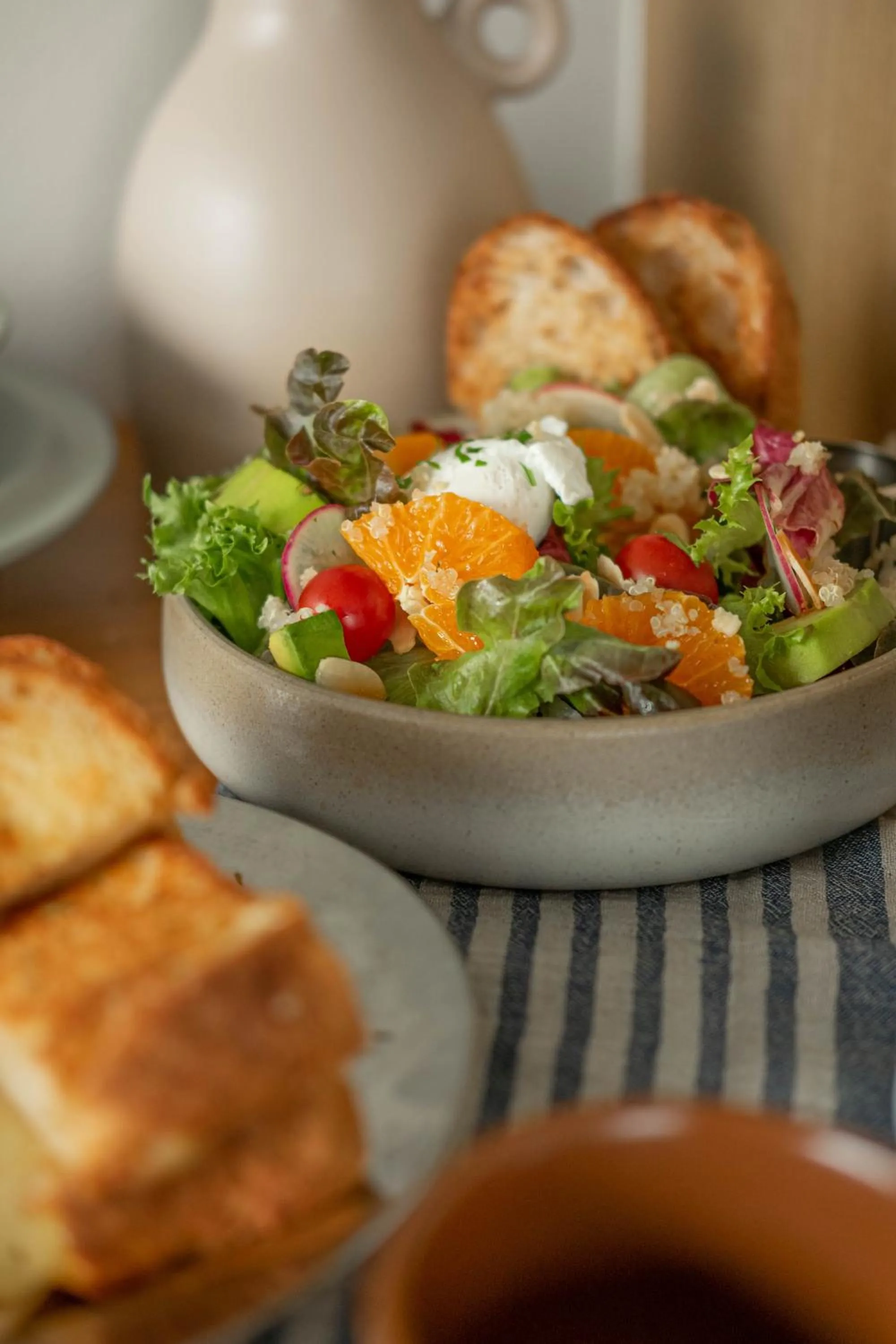 Breakfast in The Earth Hotel