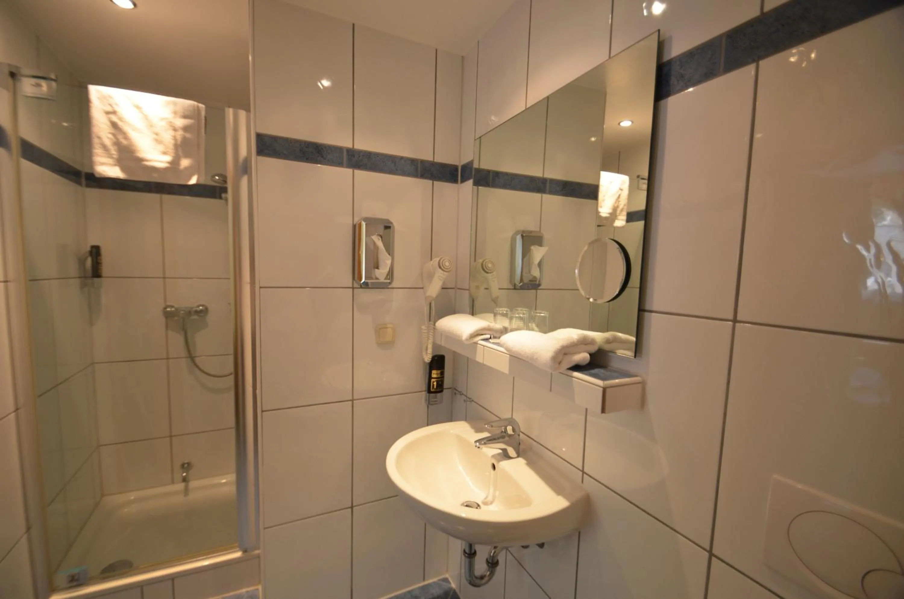 Bathroom in Hotel Zwei Mohren