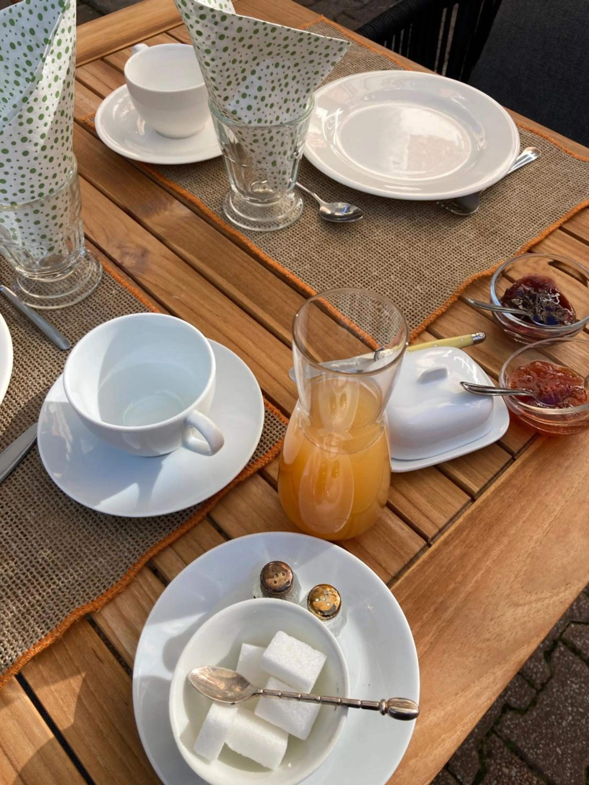 Breakfast in Le Clos Corbier - Champagne Collard-Milesi