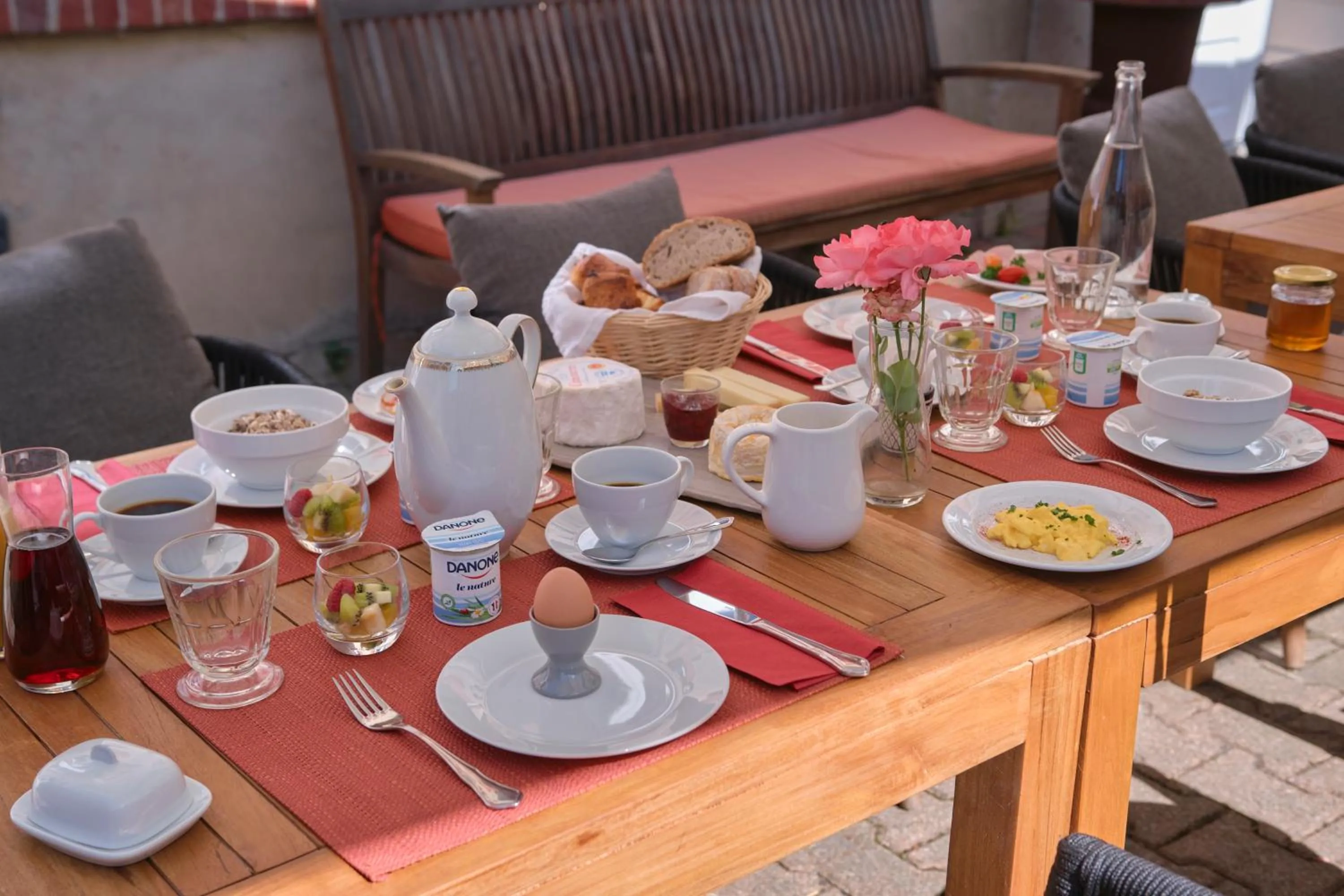 Breakfast in Le Clos Corbier - Champagne Collard-Milesi