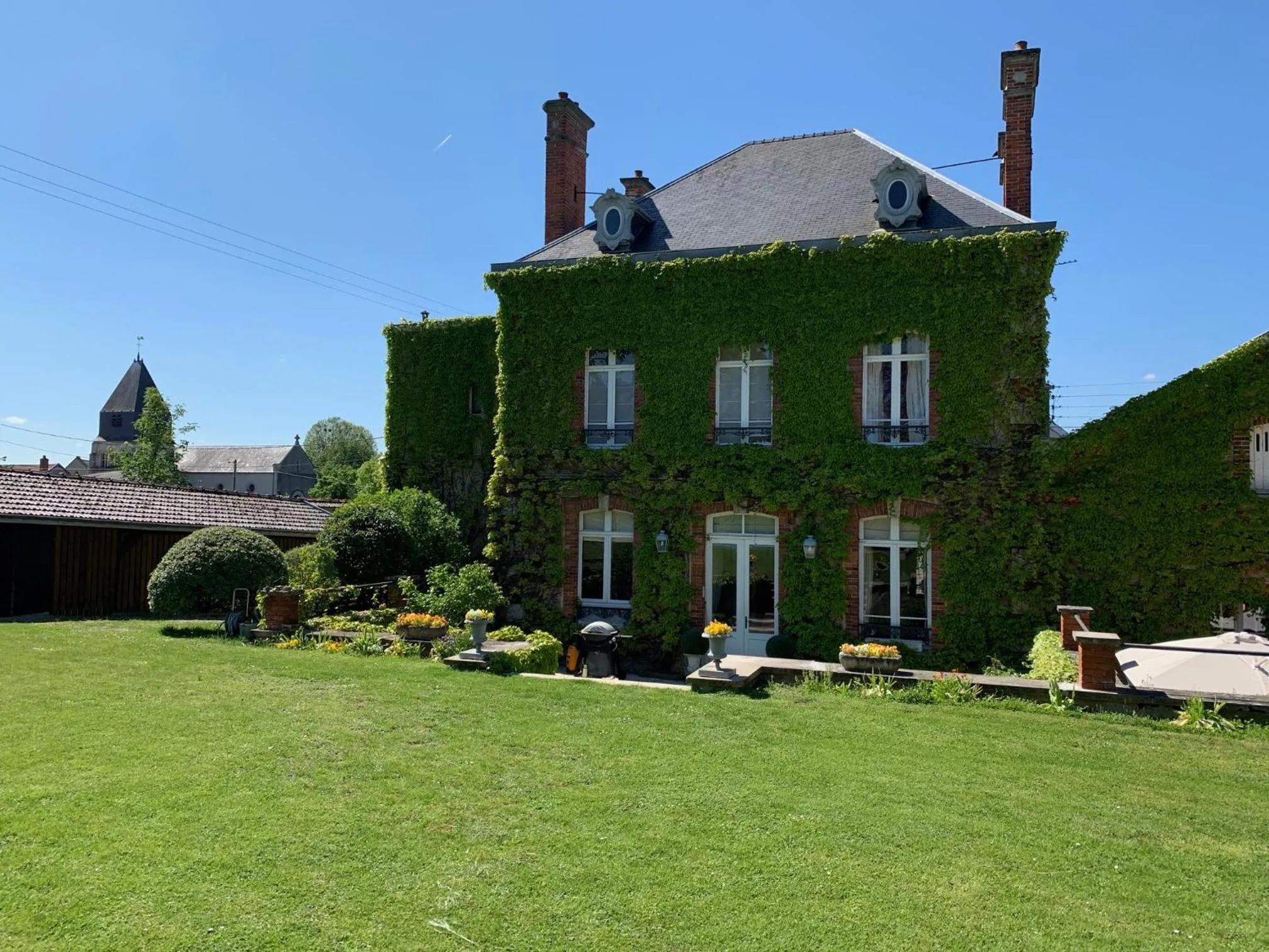 Garden in Le Clos Corbier - Champagne Collard-Milesi