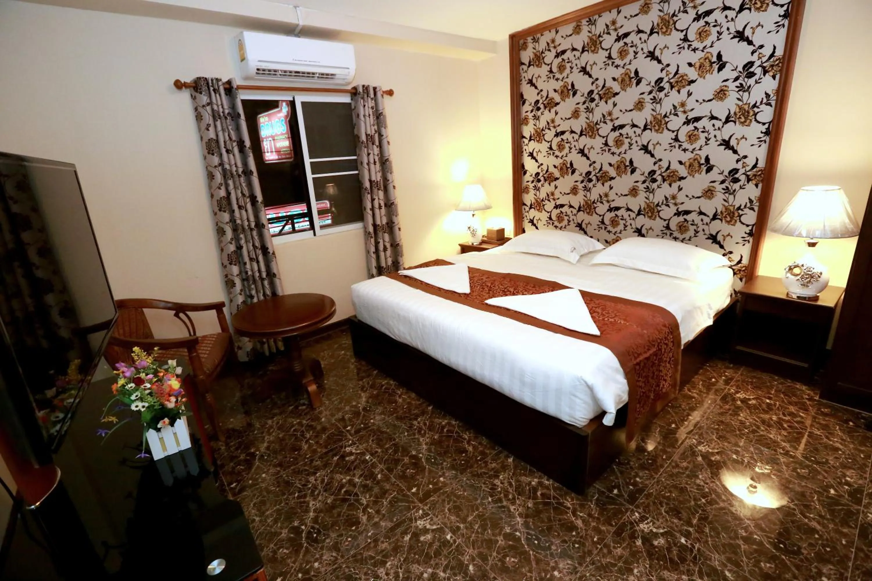 Bed in Katesiree House