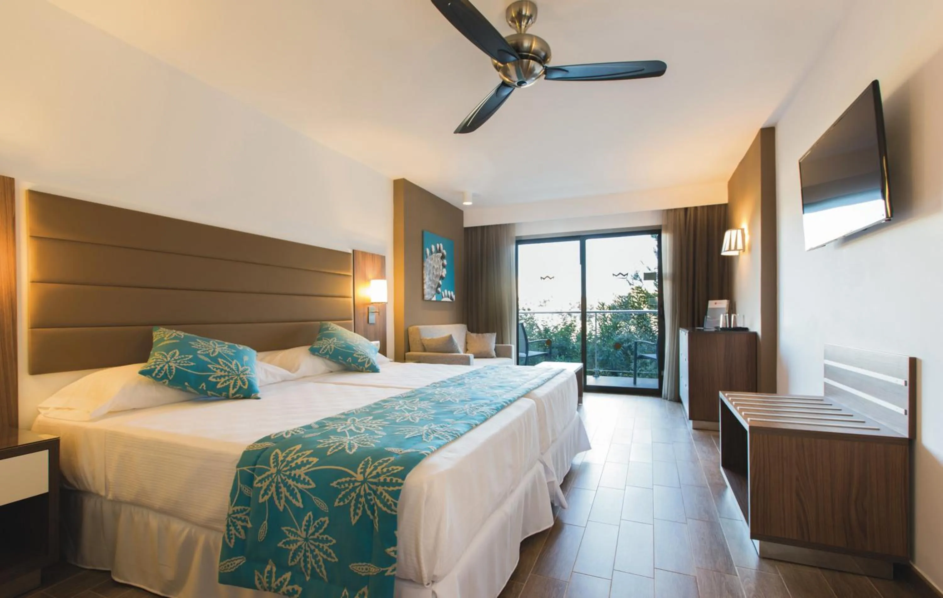 Bed in Hotel Riu Bravo - 0'0 All Inclusive