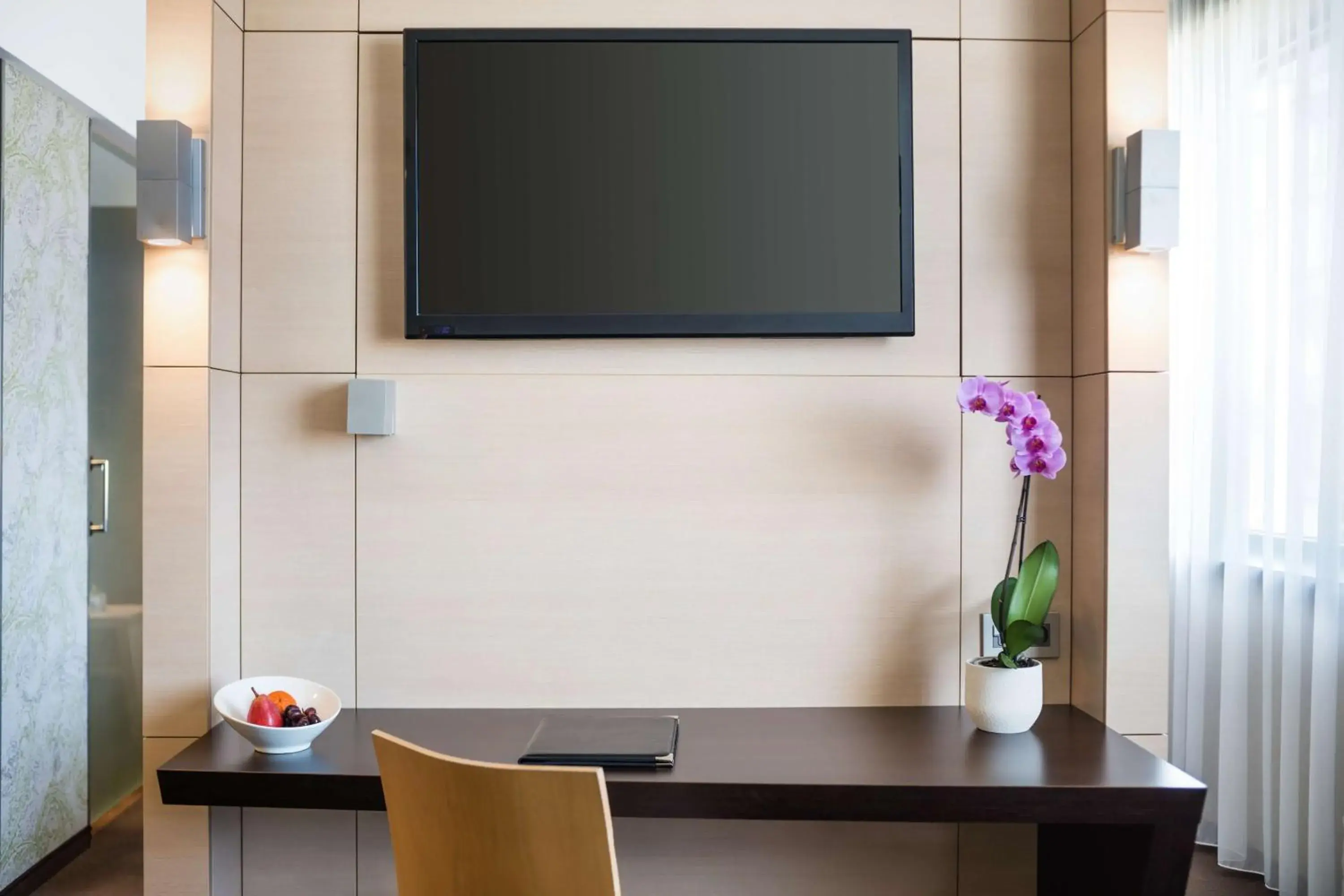 Photo of the whole room in Lindner Hotel Bratislava, part of JdV by Hyatt Photo of the whole room in Lindner Hotel Bratislava, part of JdV by Hyatt