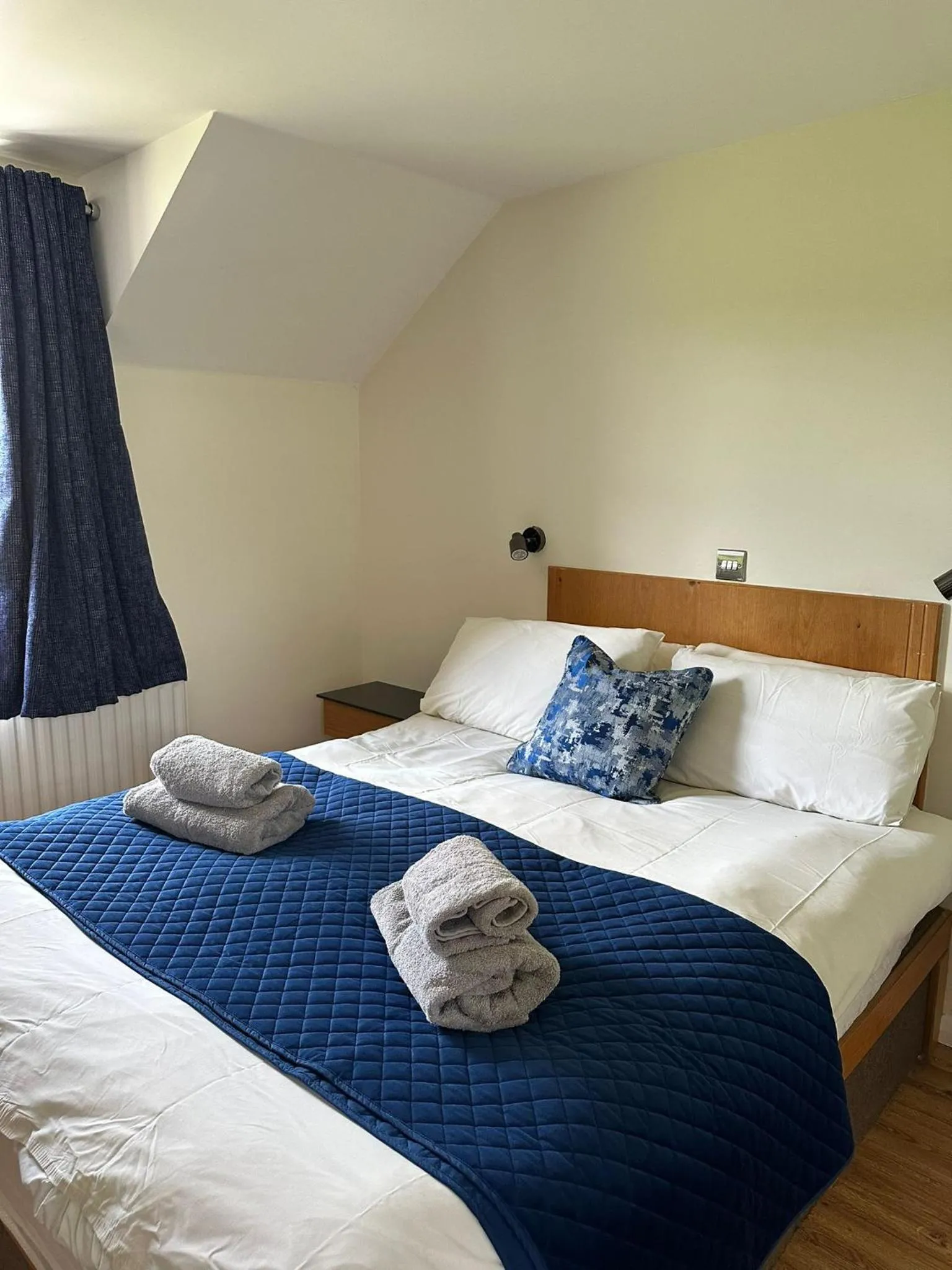 Bedroom, Bed in Ulster Cottages 4 miles From Portrush Bushmills Coleraine and Ballymoney