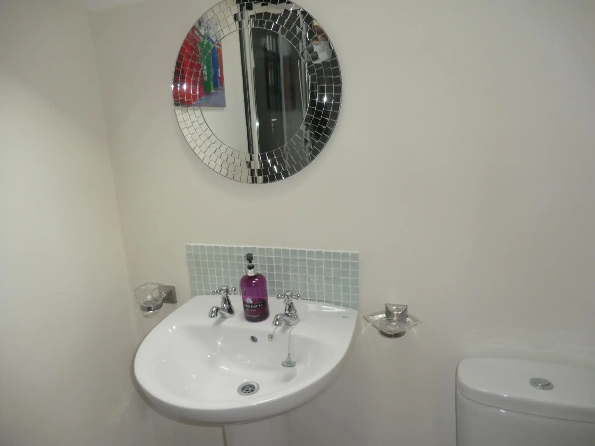 Three-Bedroom Cottage in Ulster Cottages 4 miles From Portrush Bushmills Coleraine and Ballymoney Three-Bedroom Cottage in Ulster Cottages 4 miles From Portrush Bushmills Coleraine and Ballymoney
