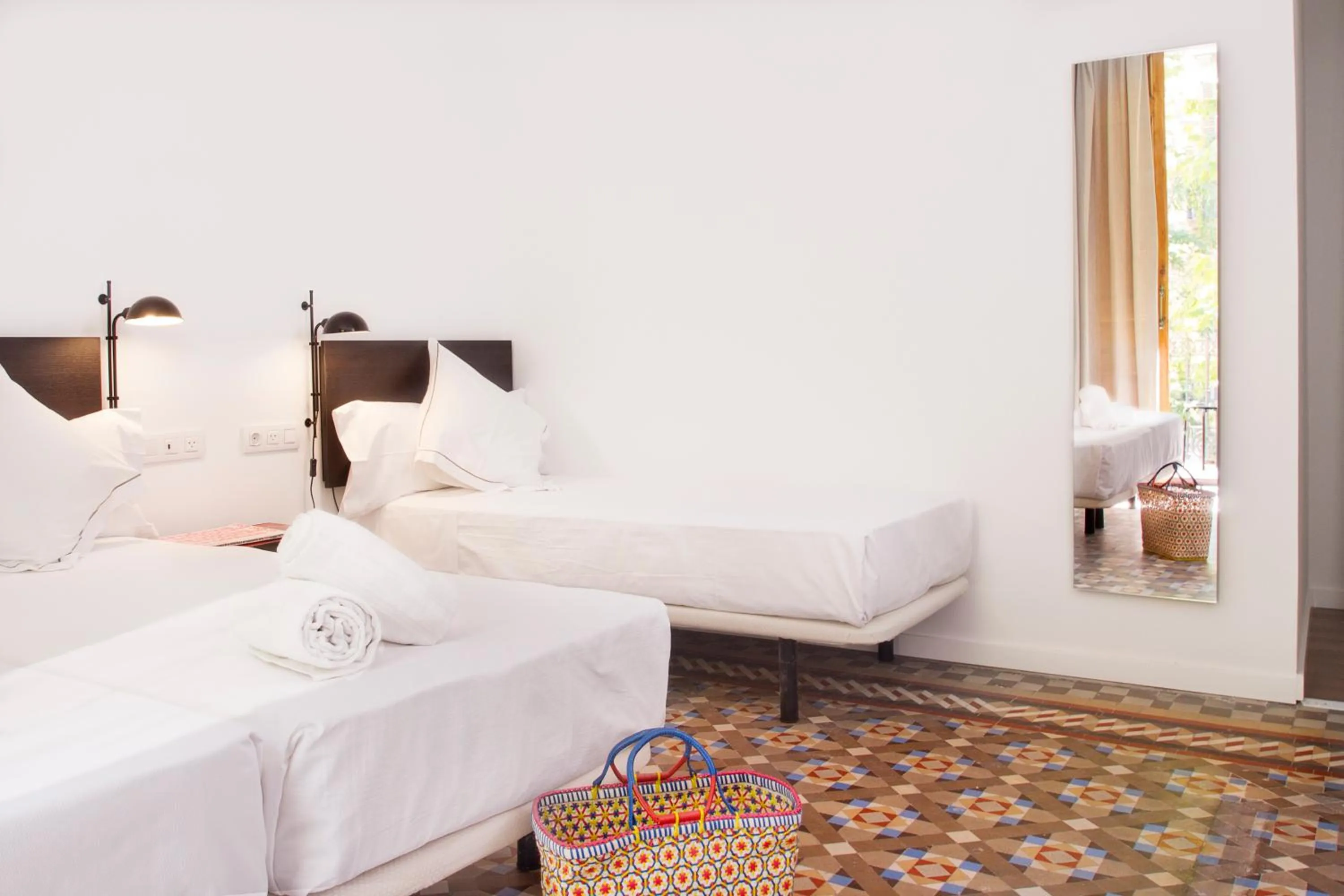 Decorative detail, Bed in Som Nit Triomf