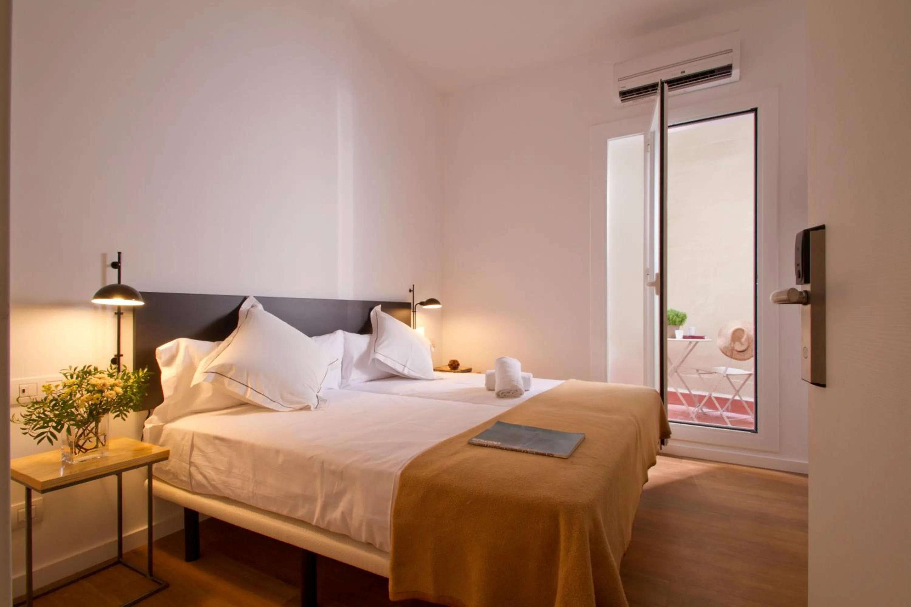 Balcony/Terrace, Bed in Som Nit Triomf