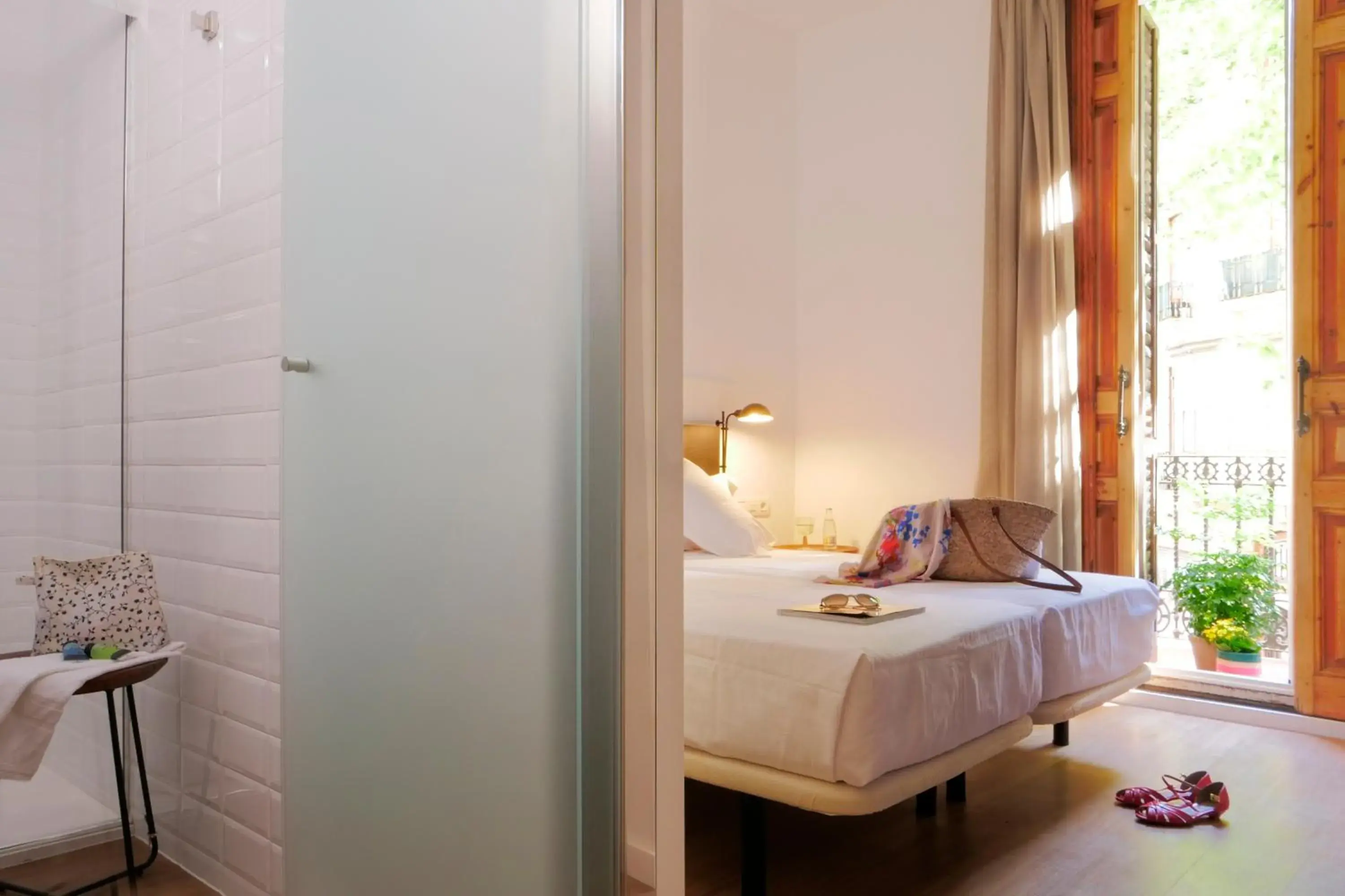 Bathroom, Bed in Som Nit Triomf Bathroom, Bed in Som Nit Triomf