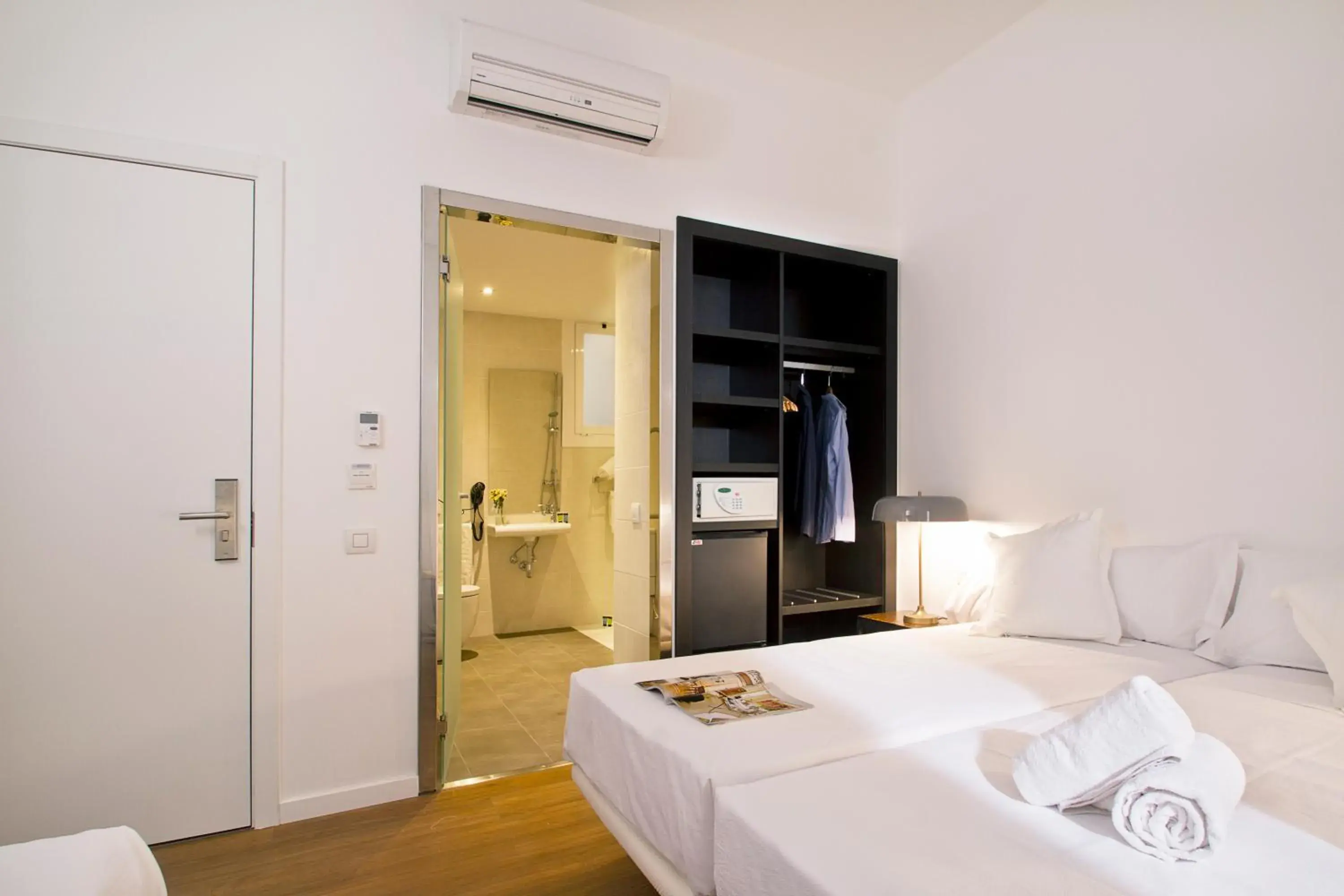 Triple Room in Som Nit Triomf Triple Room in Som Nit Triomf