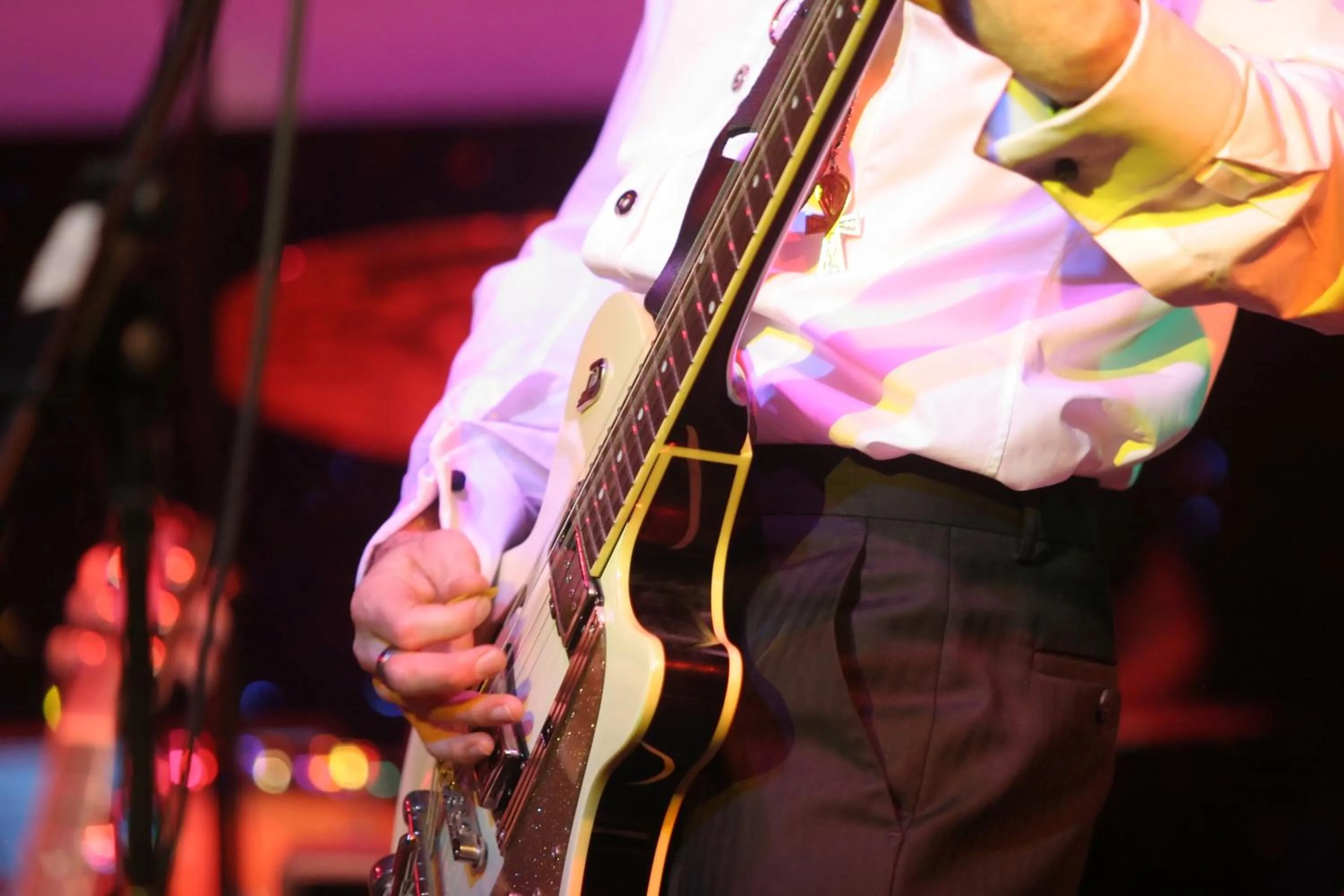 Evening entertainment in The Lakes Rookley Holiday Park