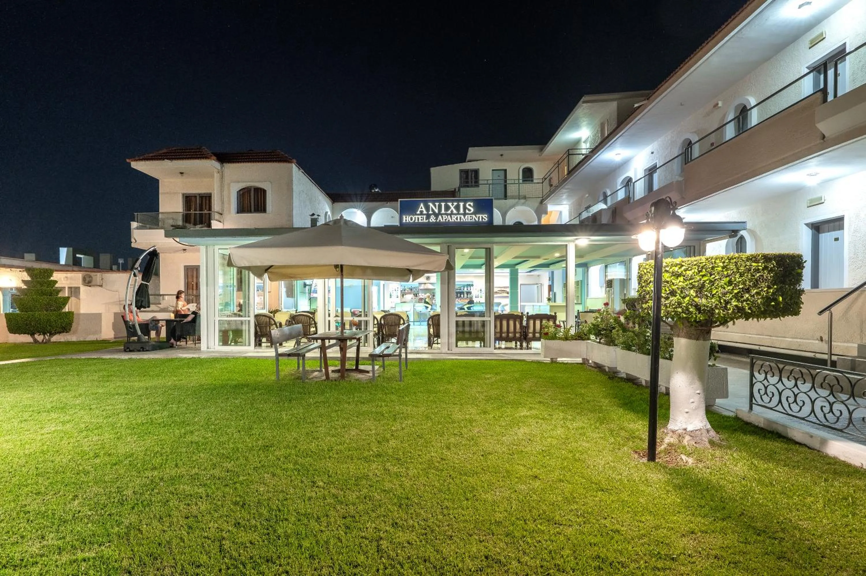 Anixis Hotel & Apartments