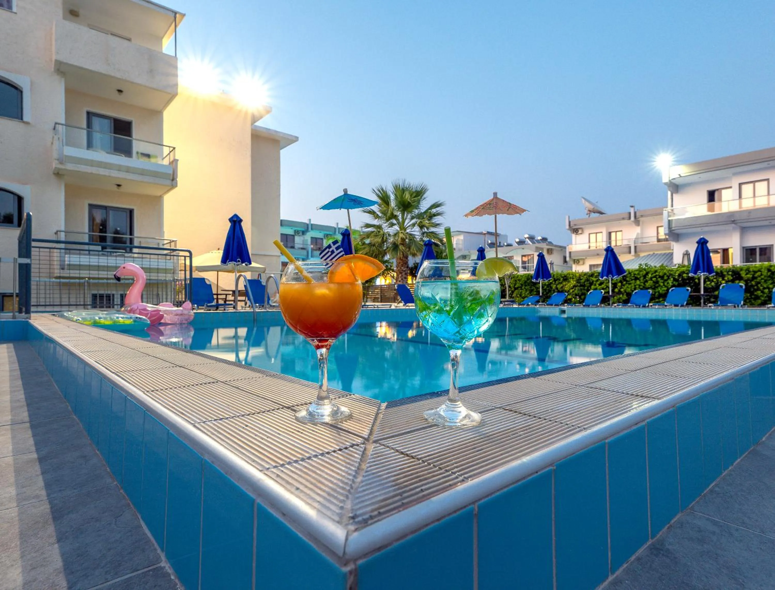 Anixis Hotel & Apartments