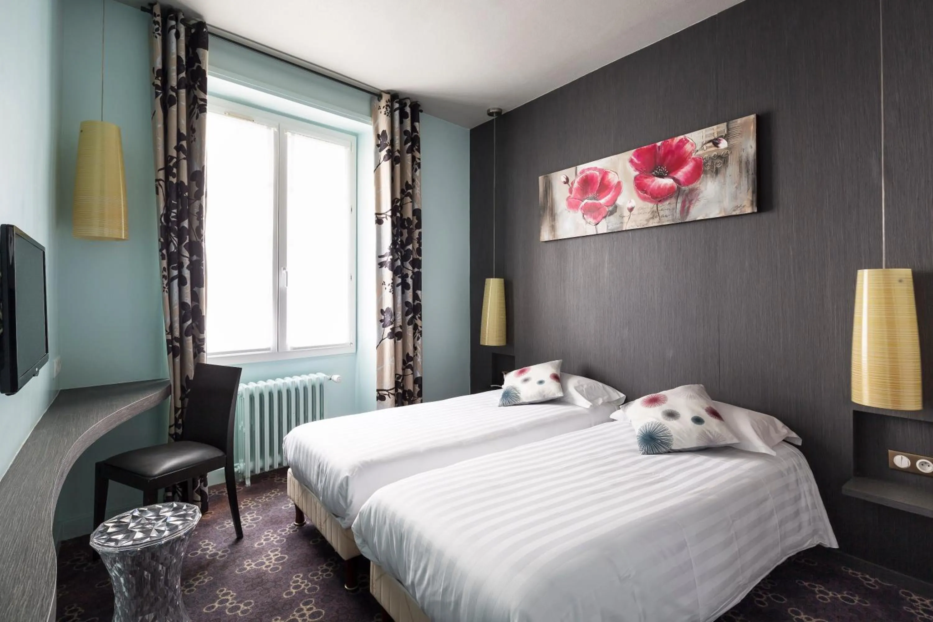 Bedroom, Bed in Logis Maison Vauban - Hotel St Malo