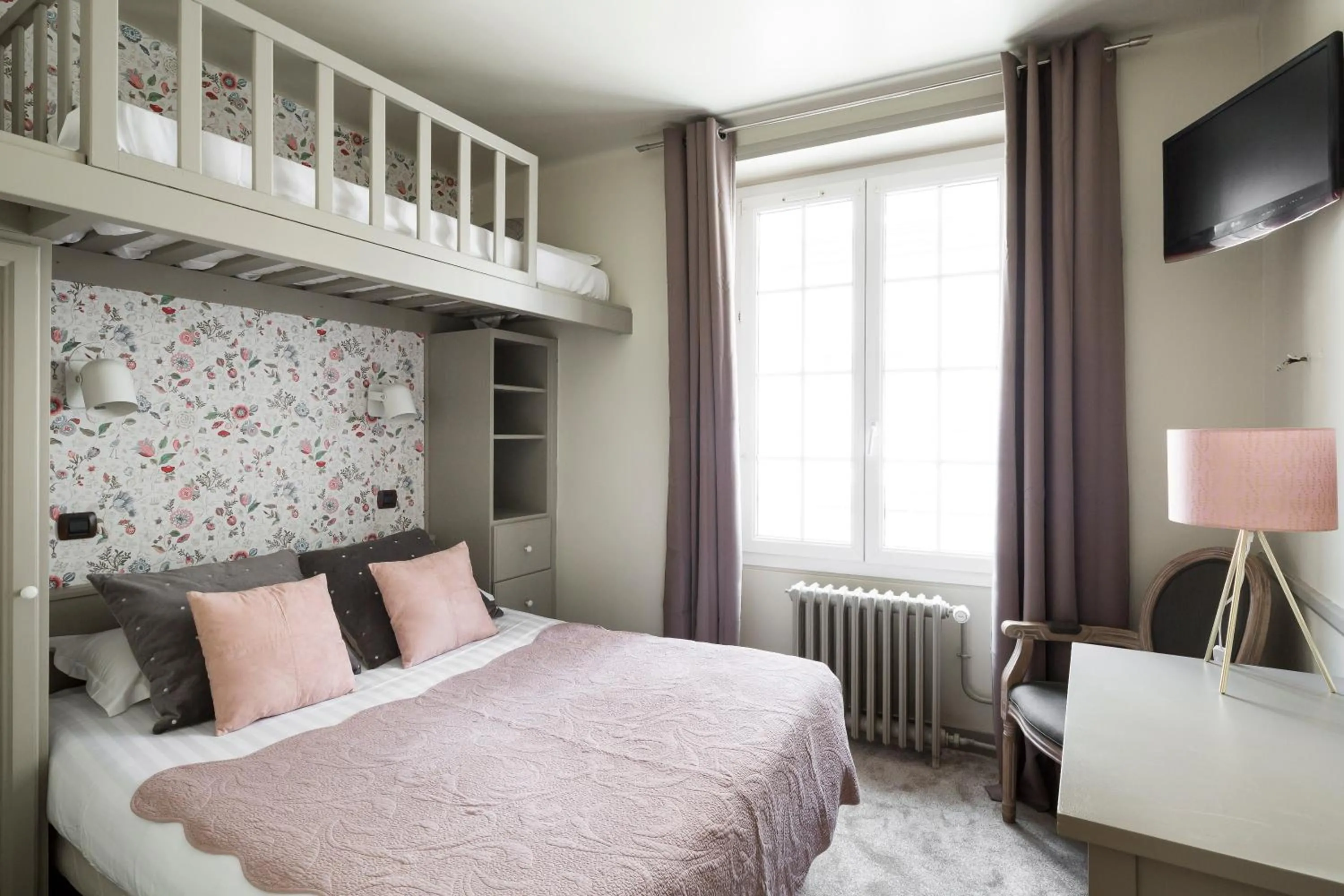 Bedroom, Bed in Logis Maison Vauban - Hotel St Malo