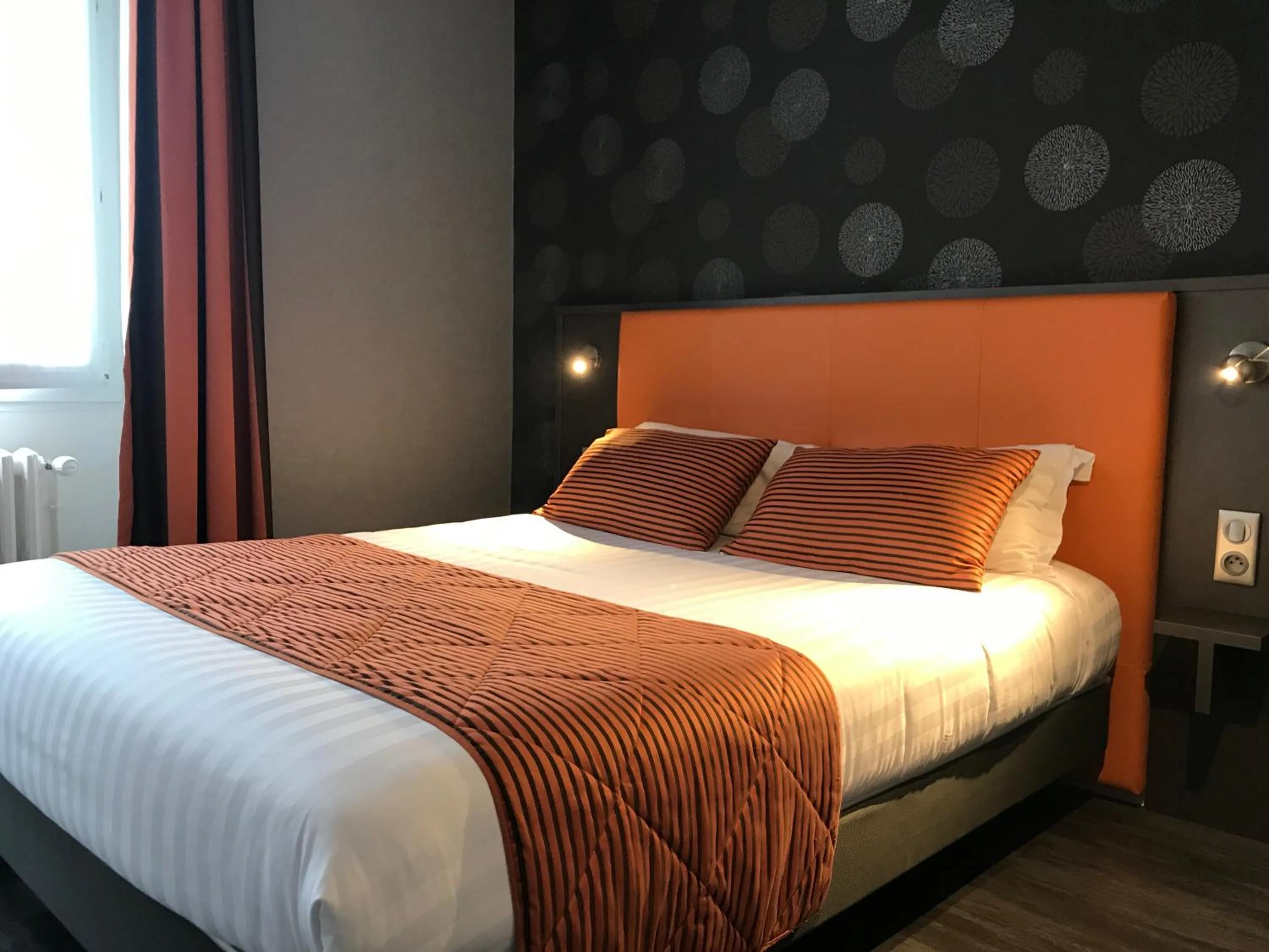 Bedroom, Bed in Logis Maison Vauban - Hotel St Malo