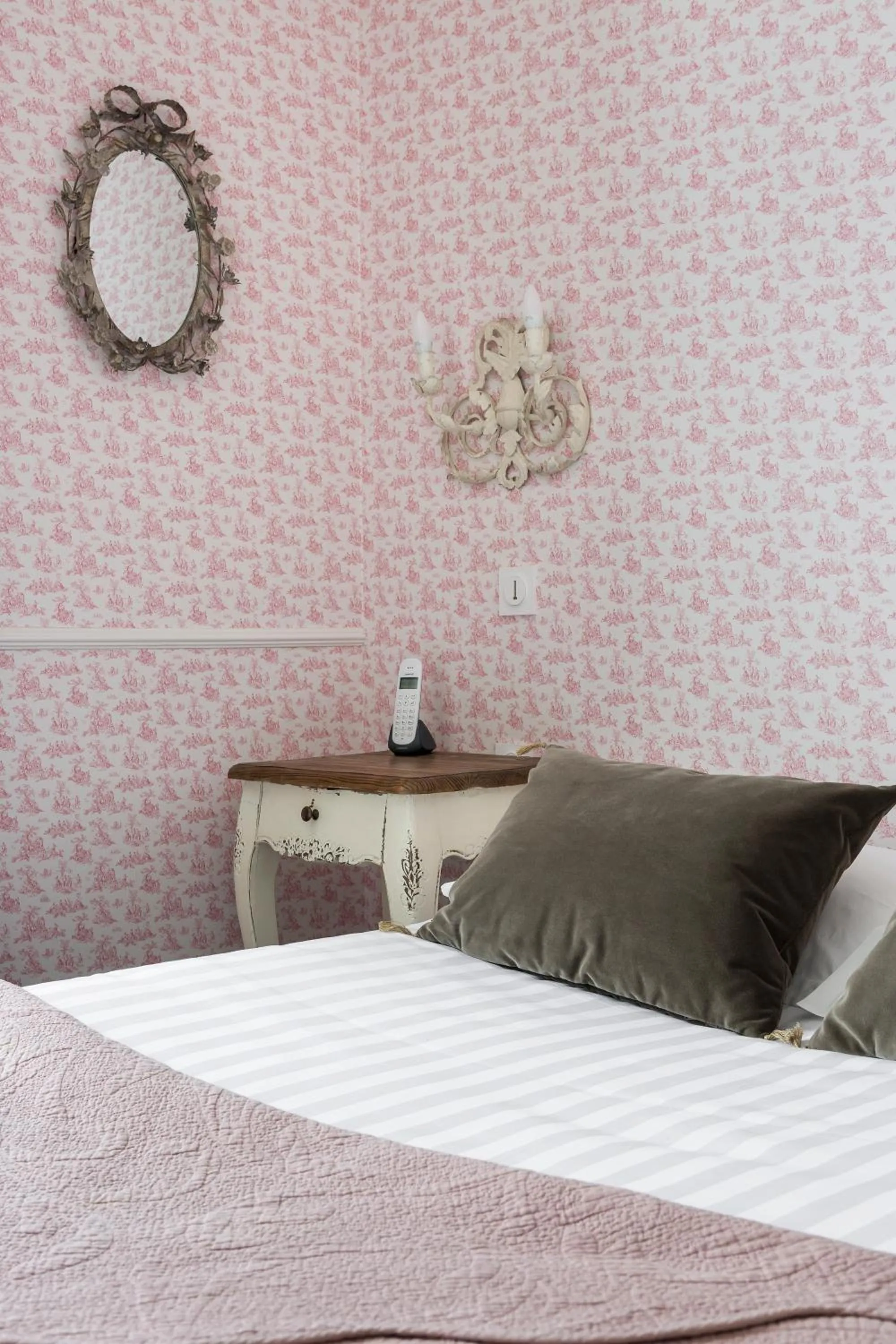 Bedroom, Bed in Logis Maison Vauban - Hotel St Malo