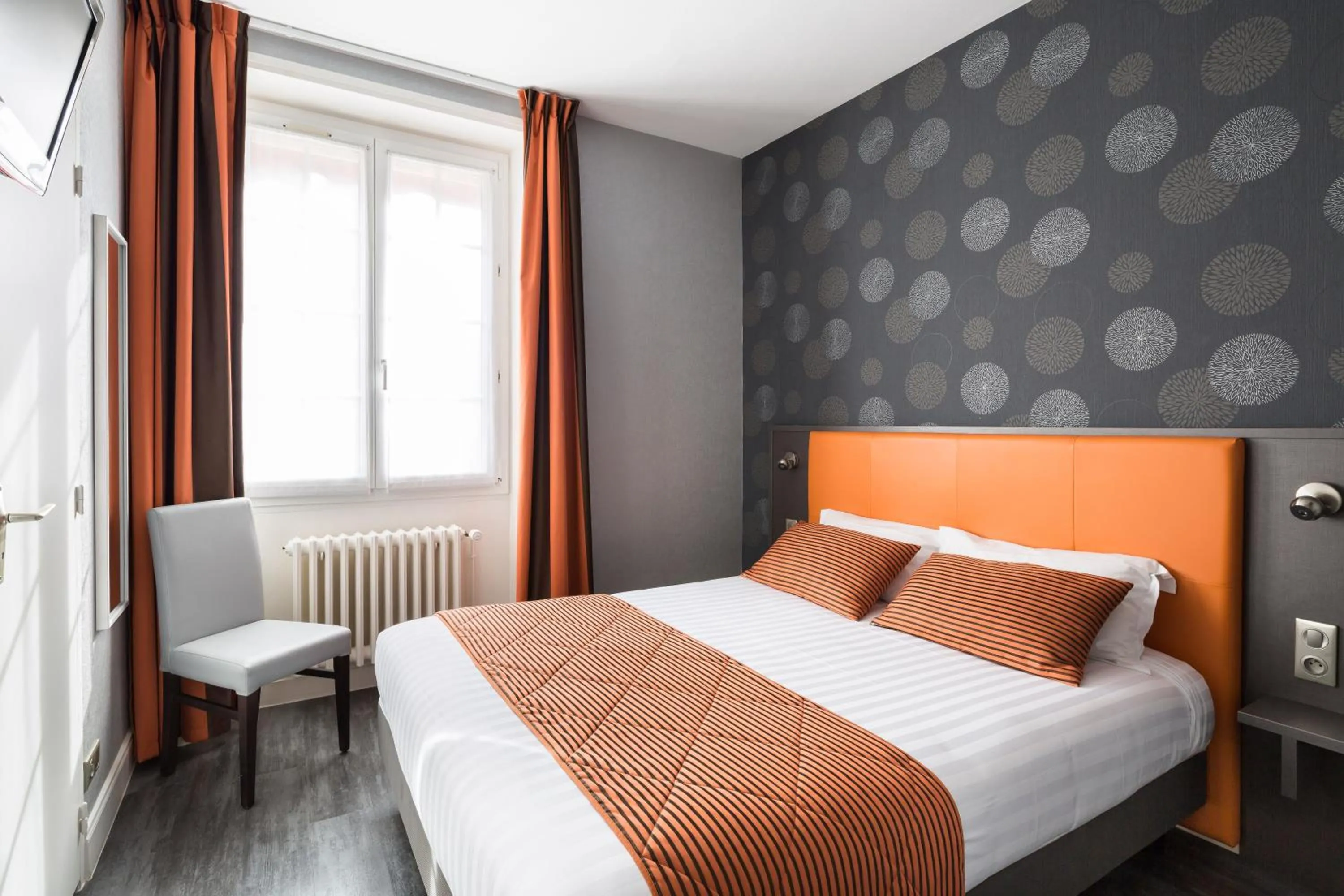 Bedroom, Bed in Logis Maison Vauban - Hotel St Malo
