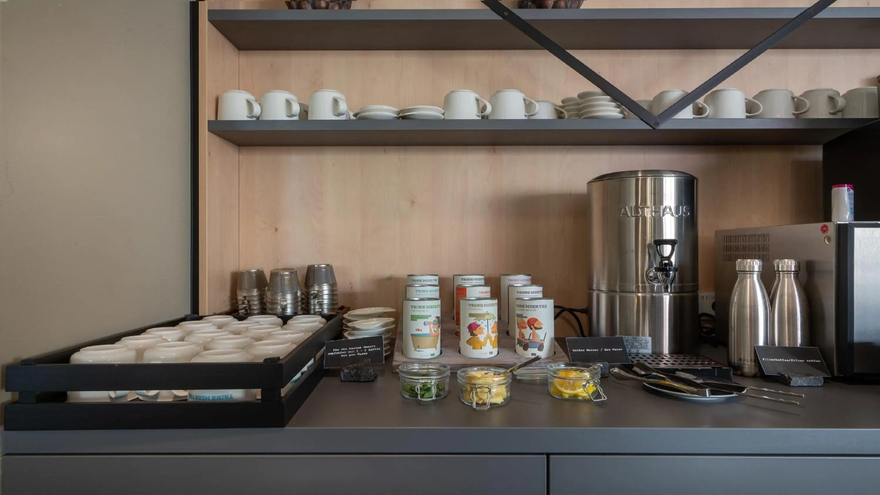 Restaurant/places to eat in Holiday Inn - the niu, Timber Esslingen by IHG