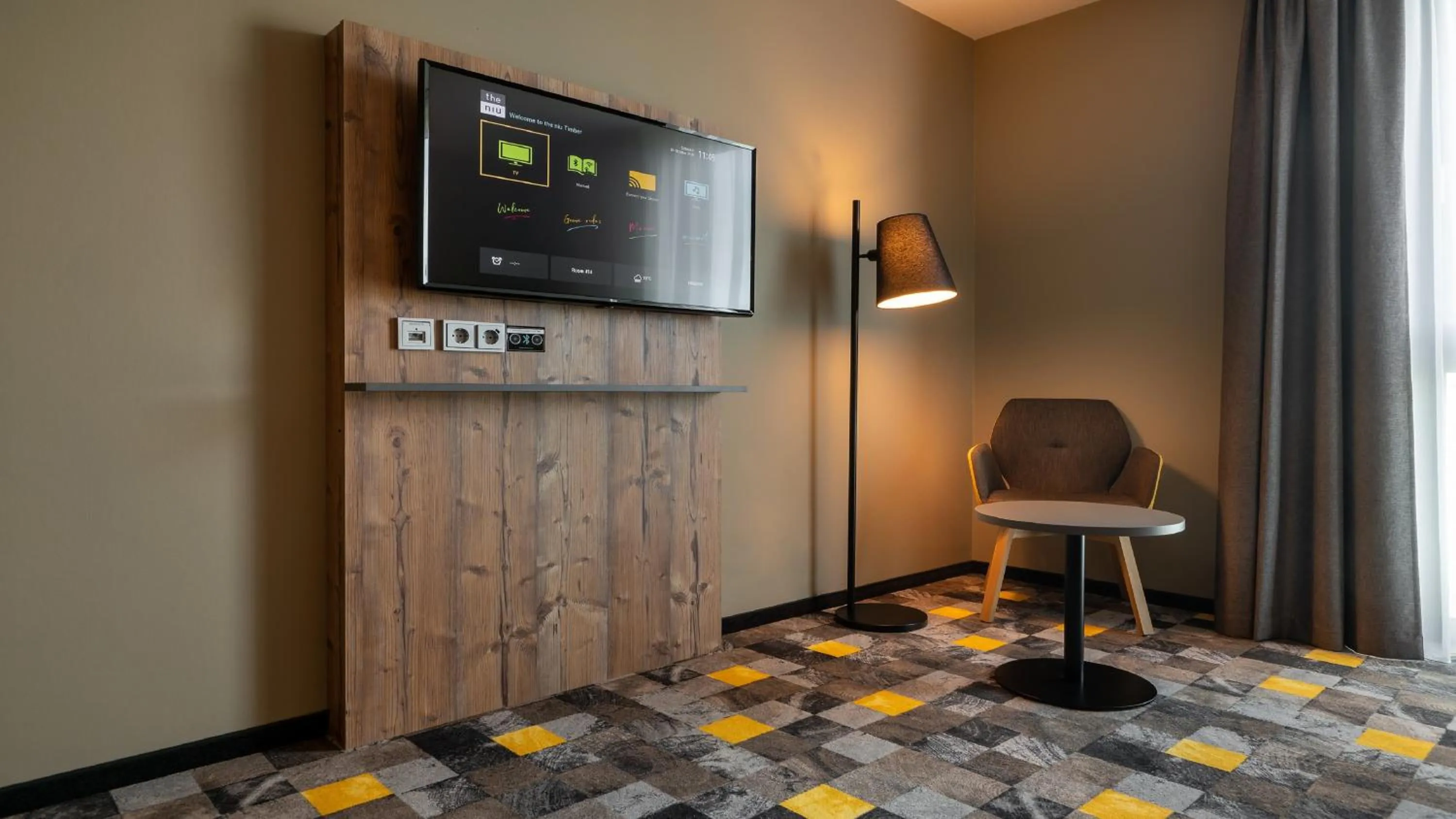 Photo of the whole room, Bed in Holiday Inn - the niu, Timber Esslingen by IHG