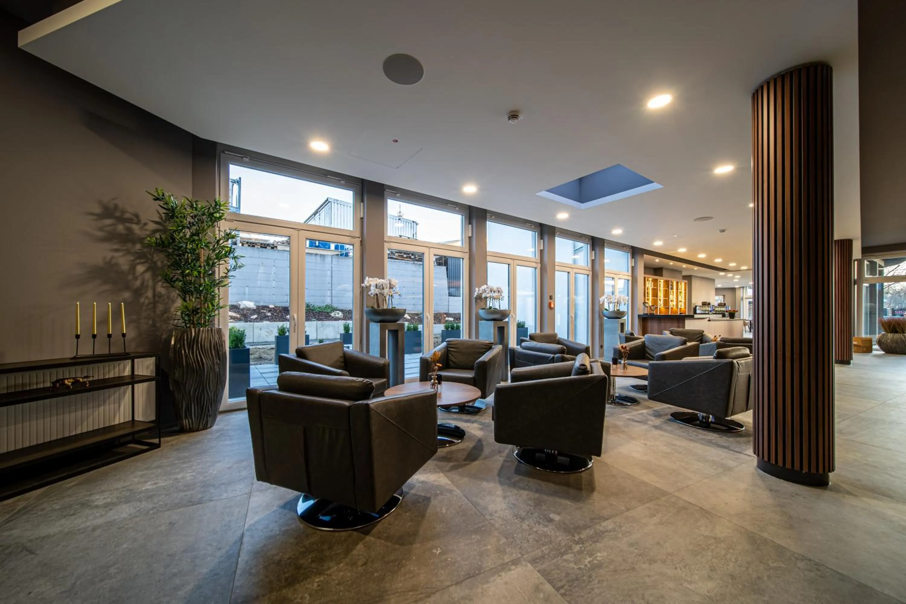 Lobby or reception in EE Hotel