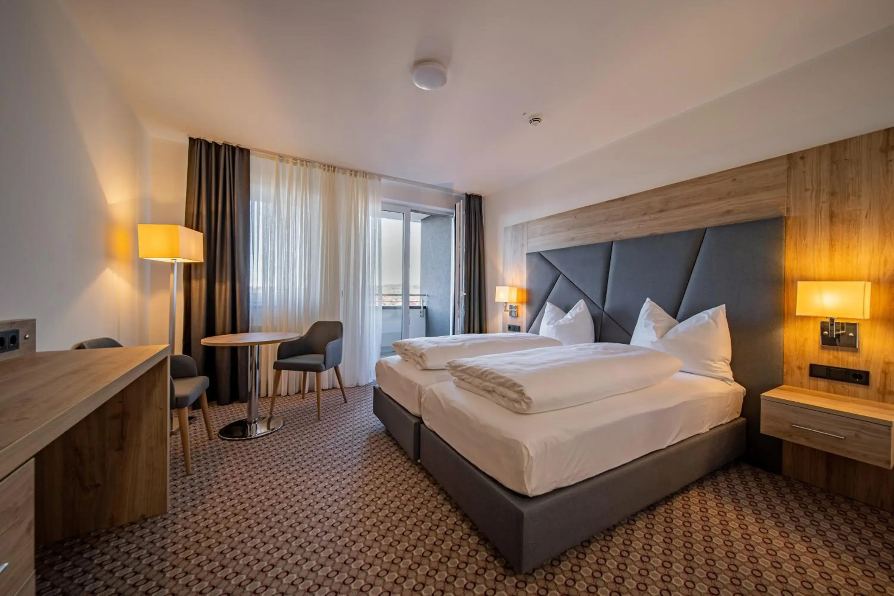 Superior Room - single occupancy in EE Hotel Superior Room - single occupancy in EE Hotel