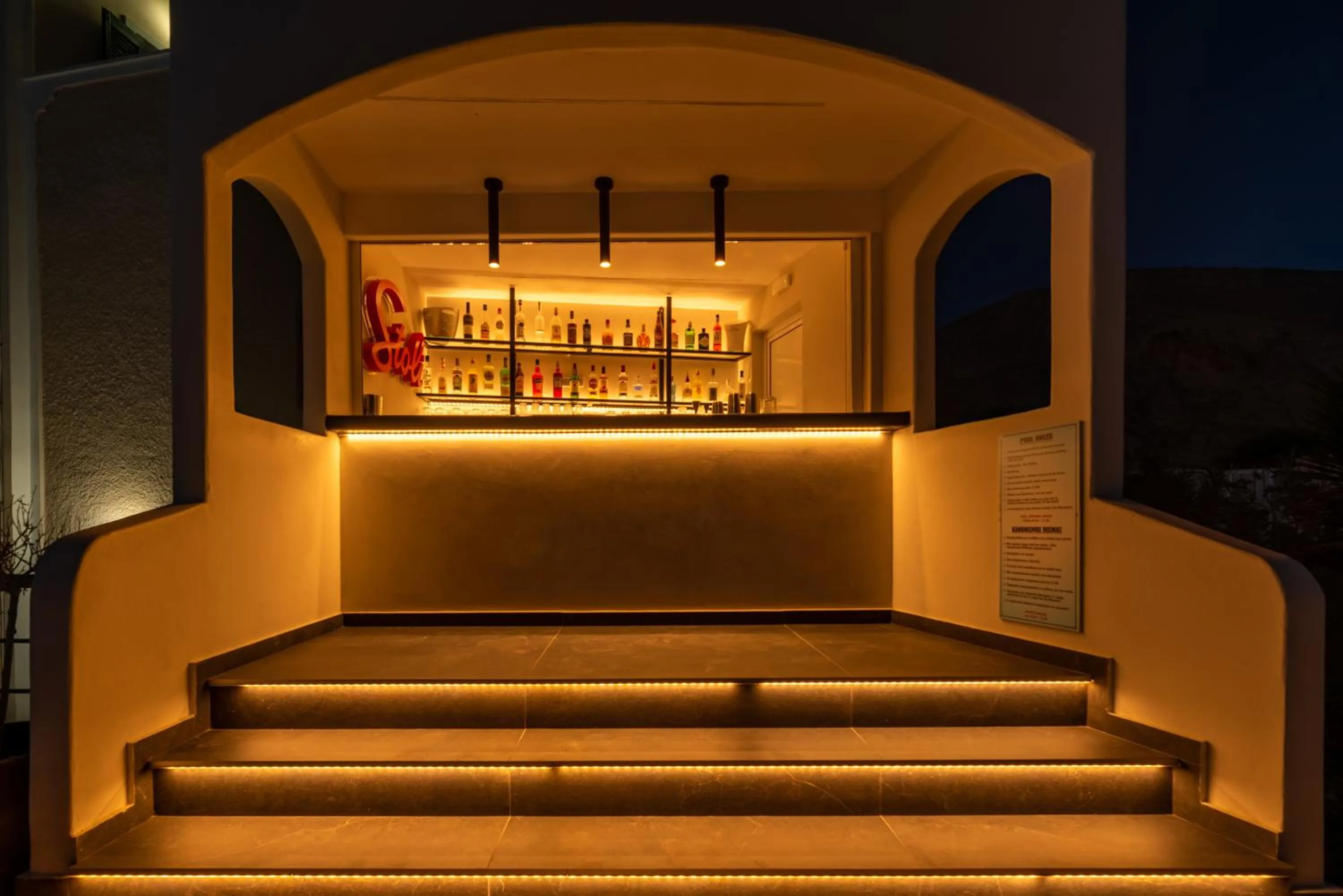 Karaoke in Villa Anemomilos Perissa