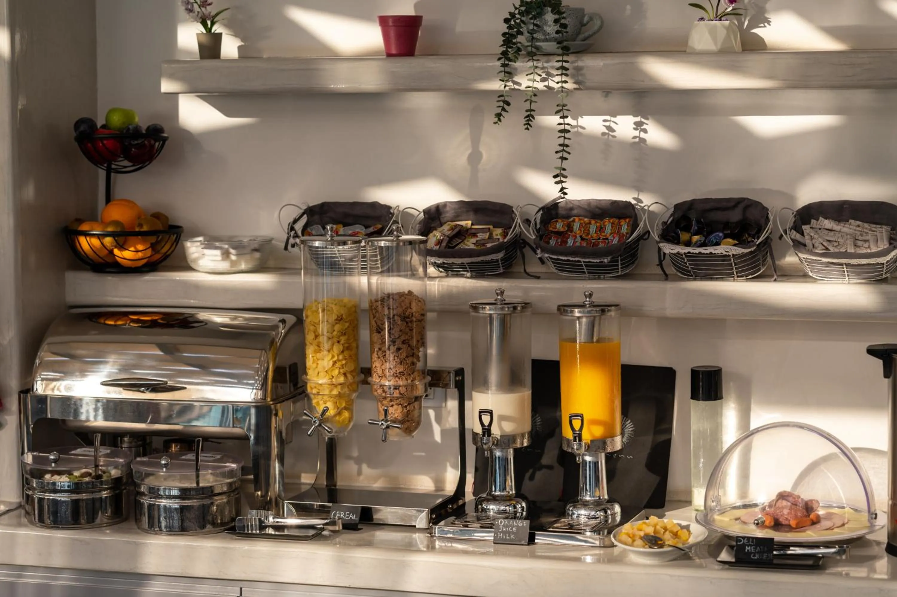 Breakfast in Villa Anemomilos Perissa