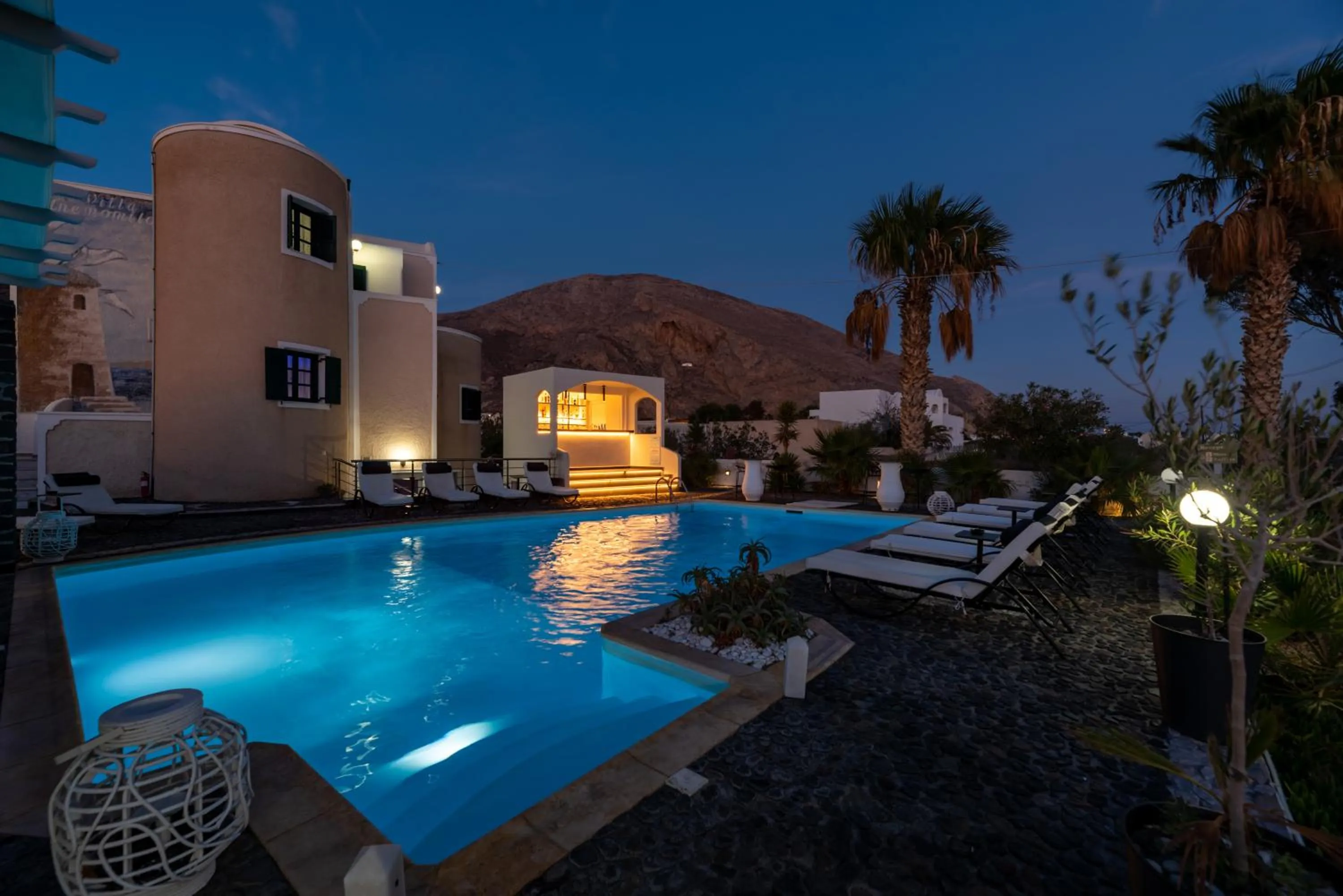 Property building in Villa Anemomilos Perissa