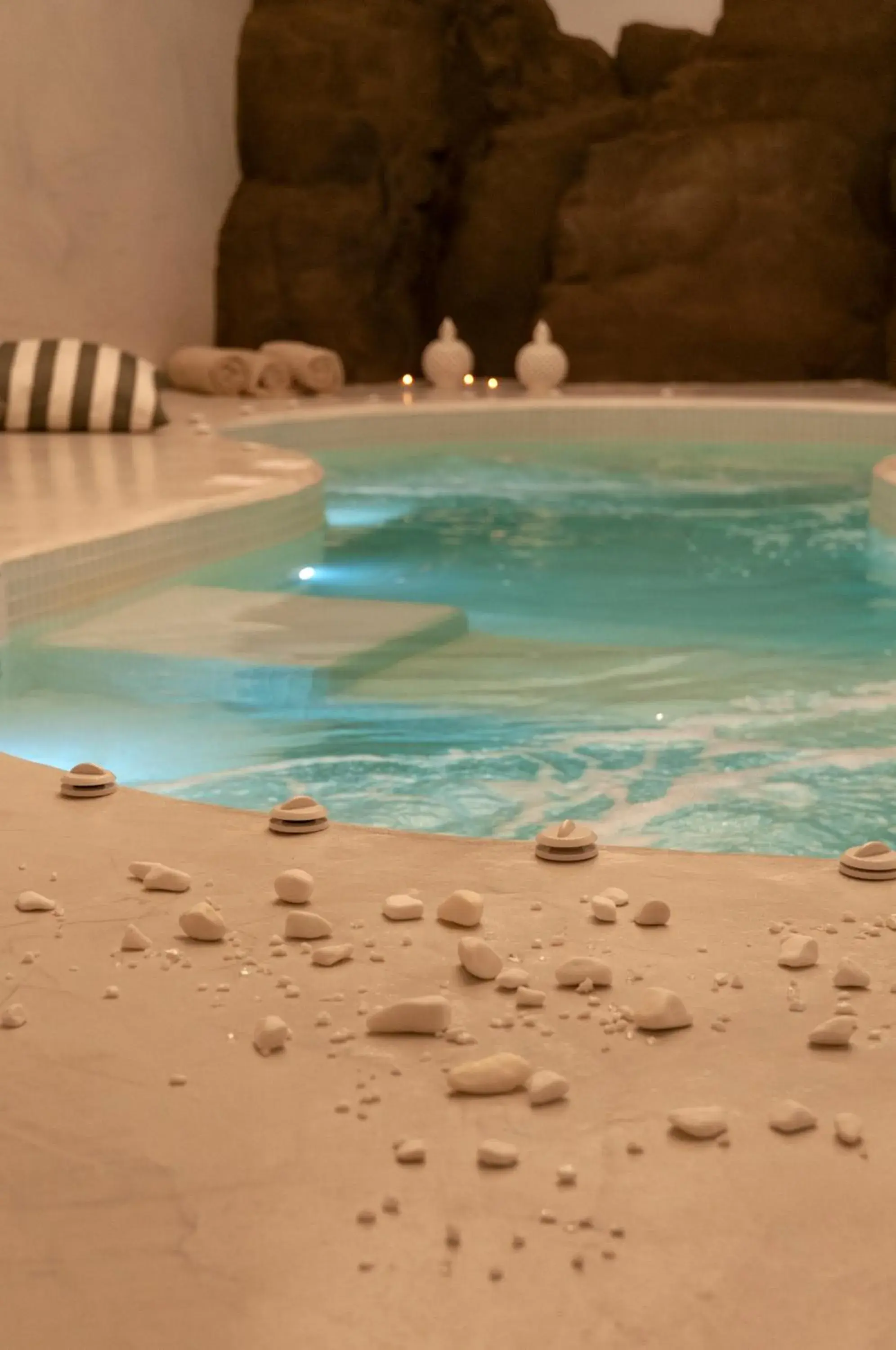 Spa and wellness centre/facilities in Acroterra Rosa Luxury Suites & Spa Spa and wellness centre/facilities in Acroterra Rosa Luxury Suites & Spa