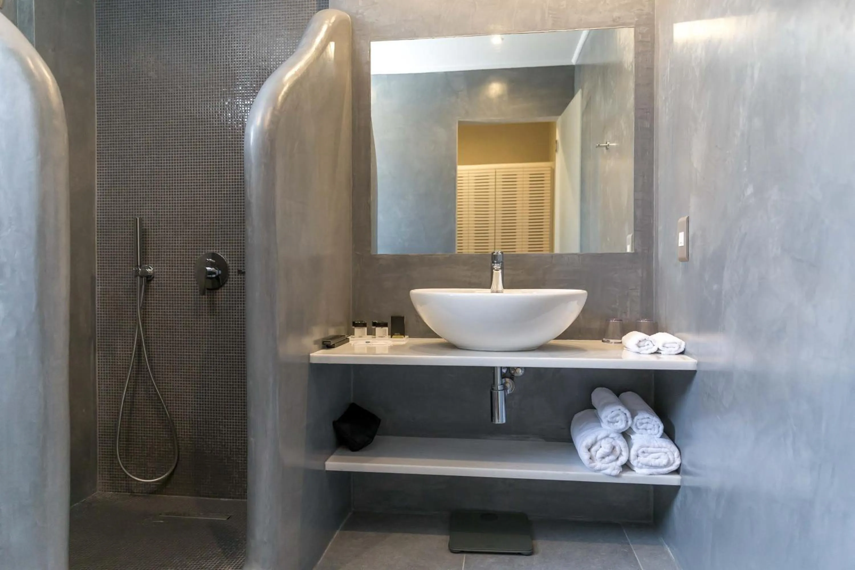 Bathroom in Acroterra Rosa Luxury Suites & Spa