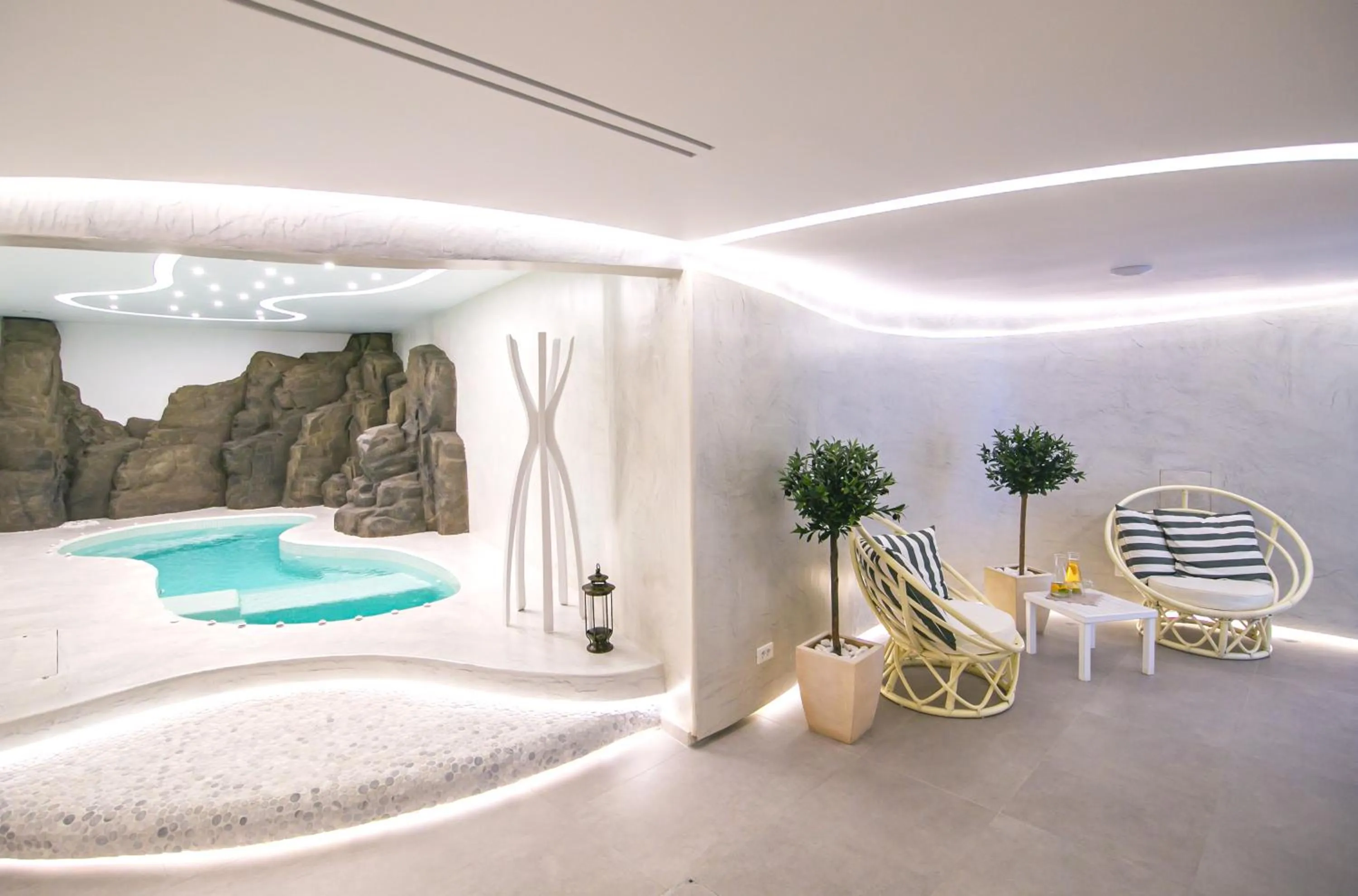 Spa and wellness centre/facilities in Acroterra Rosa Luxury Suites & Spa