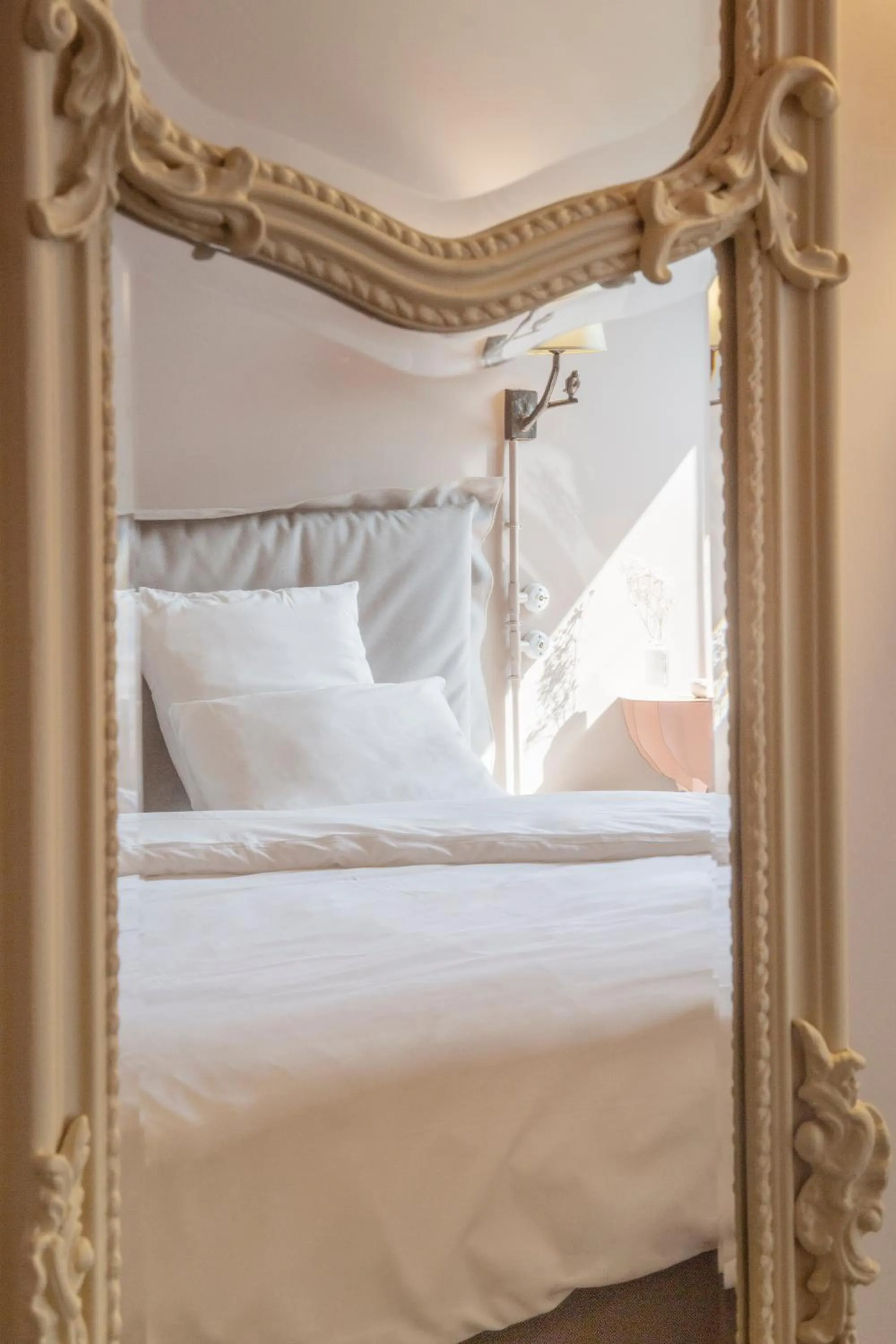 Photo of the whole room, Bed in Demeures de Campagne Parc du Coudray - Barbizon