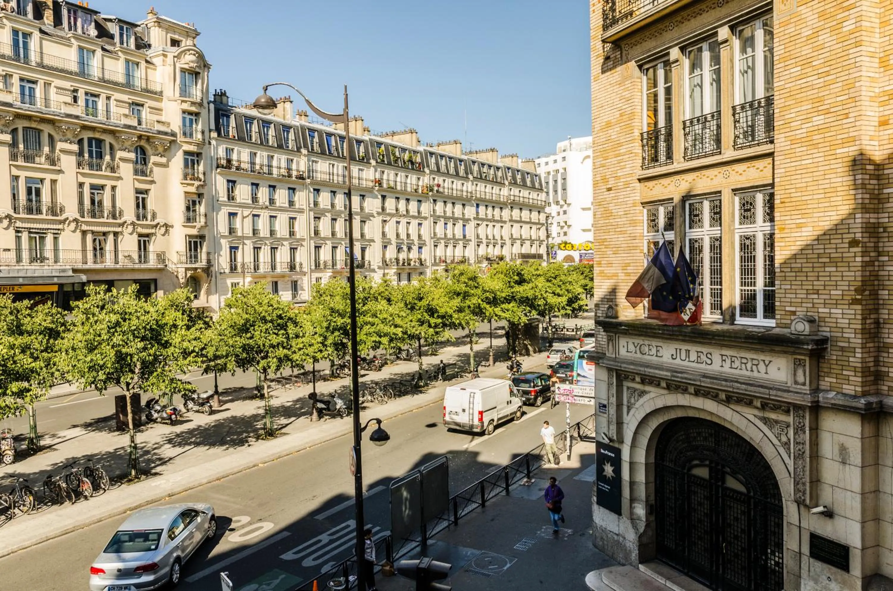 City view in Contact Hôtel Alizé Montmartre