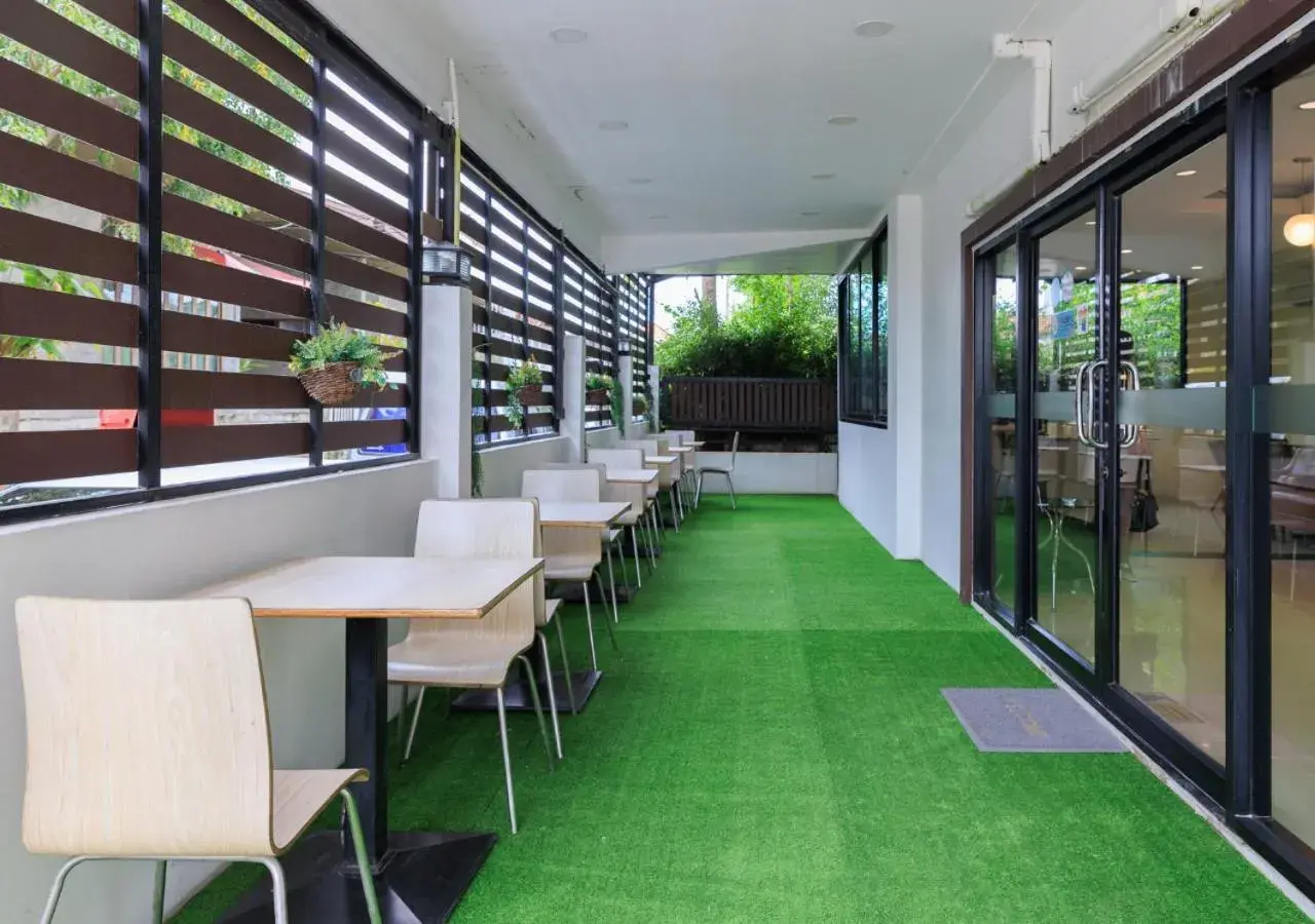 Facade/entrance in Baan Phor Phan Hotel Facade/entrance in Baan Phor Phan Hotel