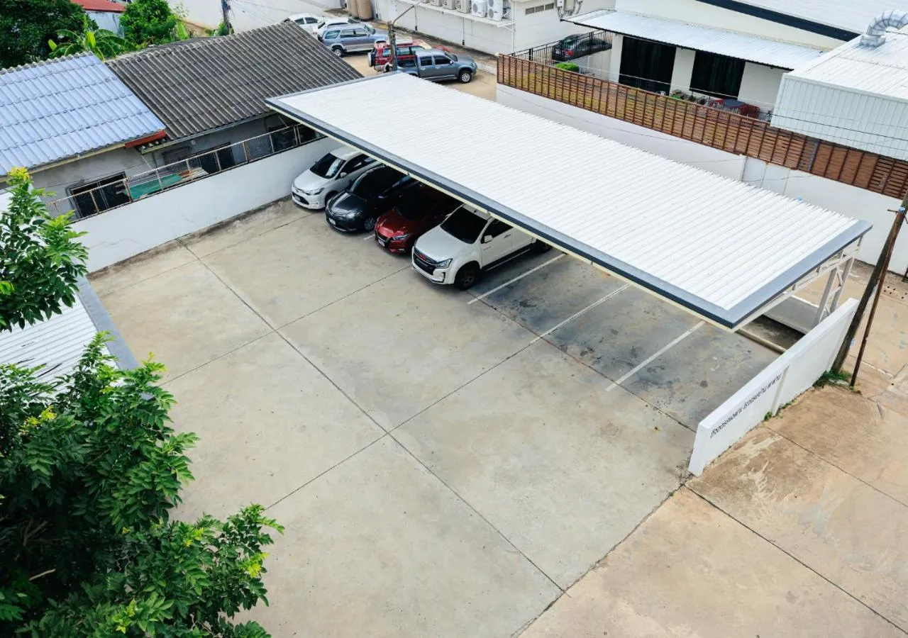 Parking in Baan Phor Phan Hotel