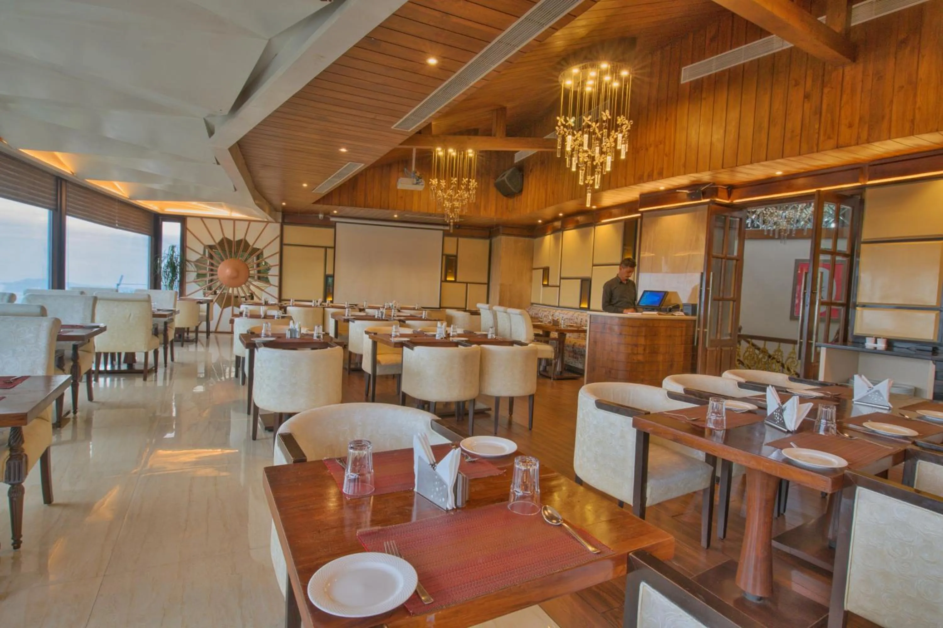 Restaurant/places to eat in The Cedar Grand Hotel and Spa