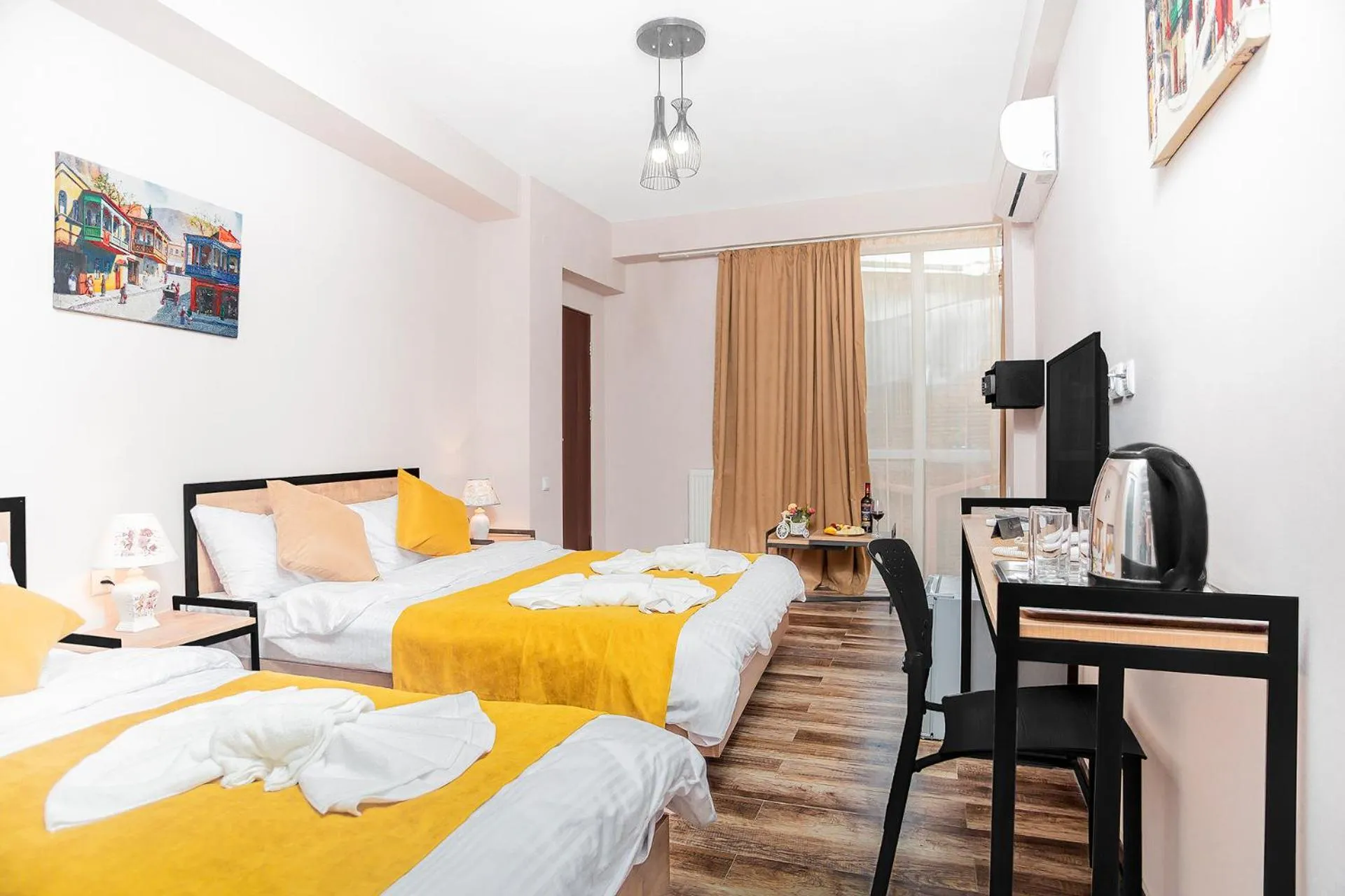 Photo of the whole room in Diuma Hotel