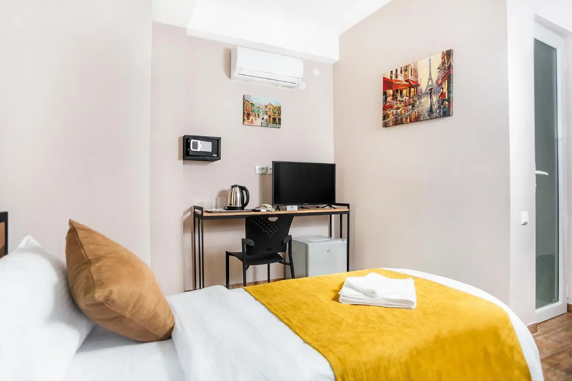 Deluxe Twin Room in Diuma Hotel Deluxe Twin Room in Diuma Hotel