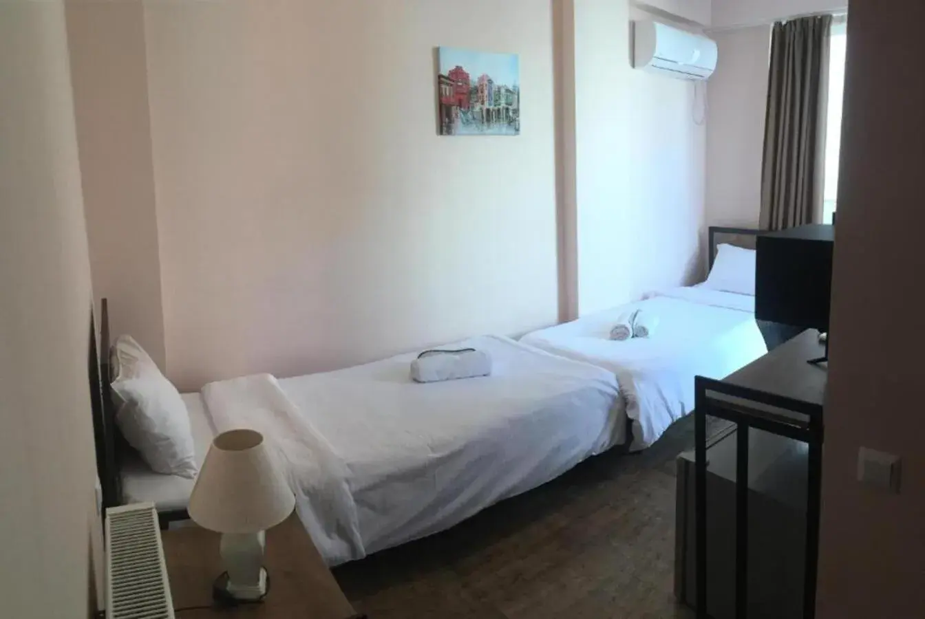Budget Twin Room in Diuma Hotel Budget Twin Room in Diuma Hotel