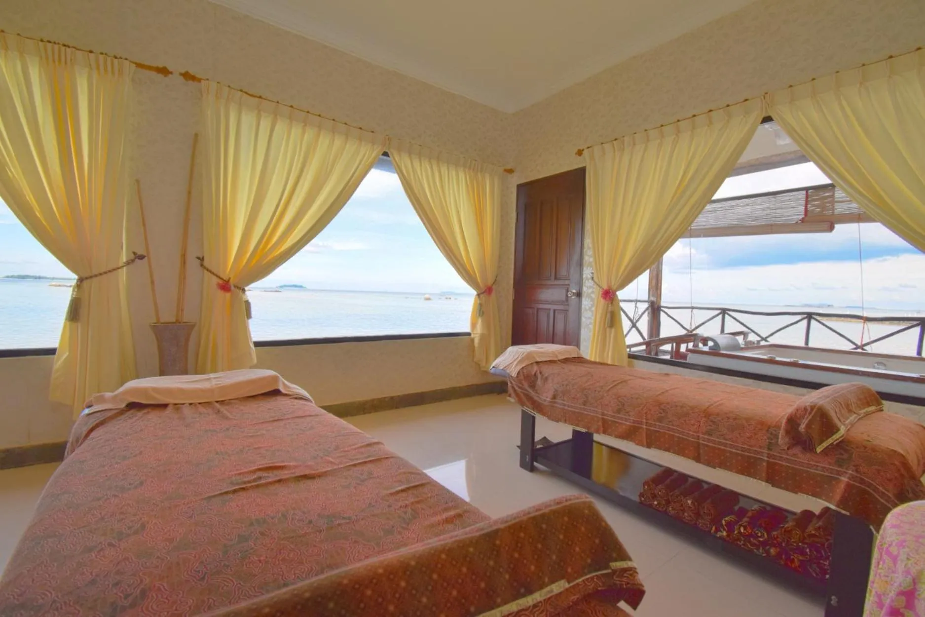 Spa and wellness centre/facilities, Bed in The Spa Villa Bintan