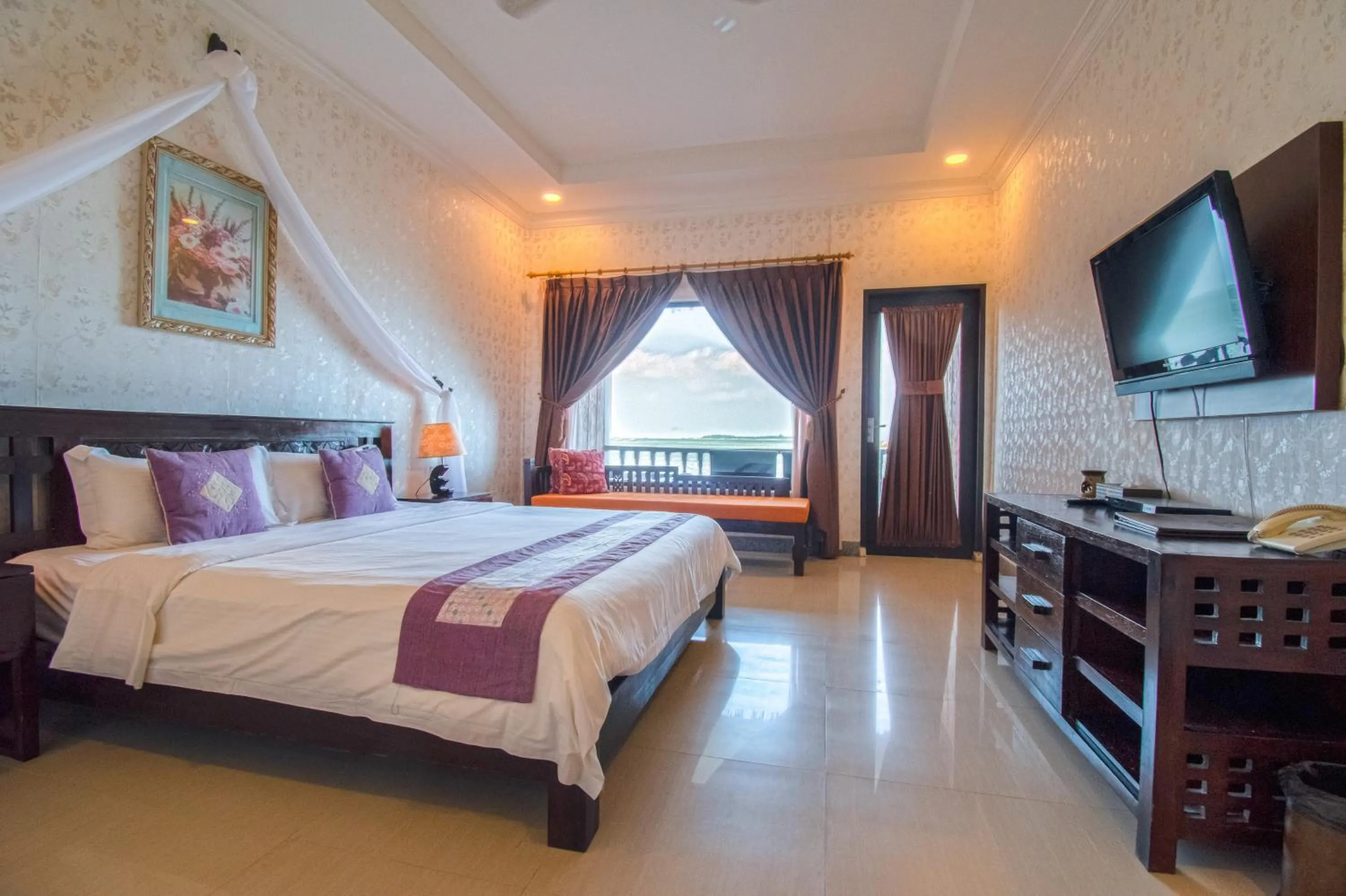 Photo of the whole room, Bed in The Spa Villa Bintan