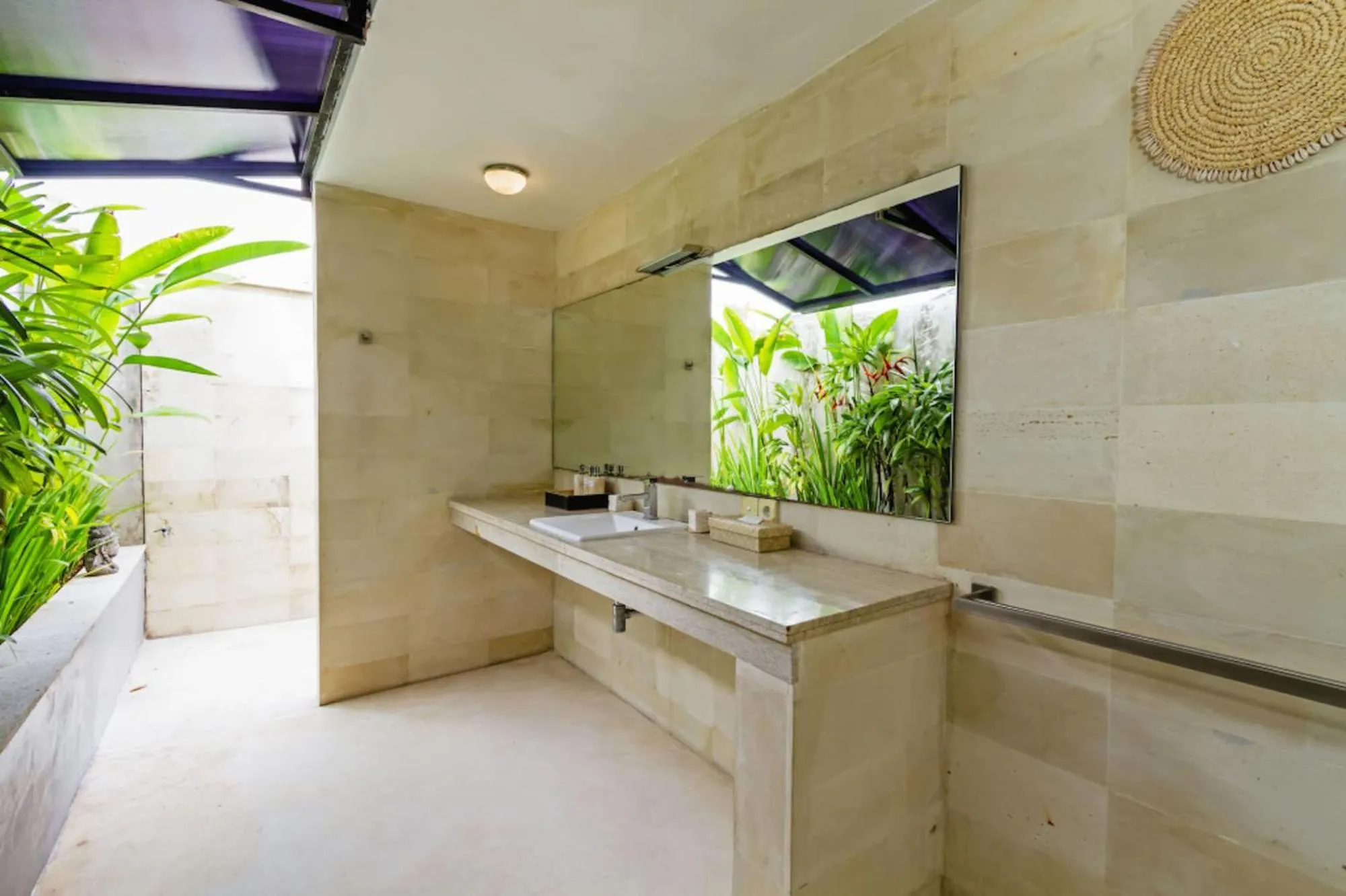 Bathroom in Villa Eindra Seminyak