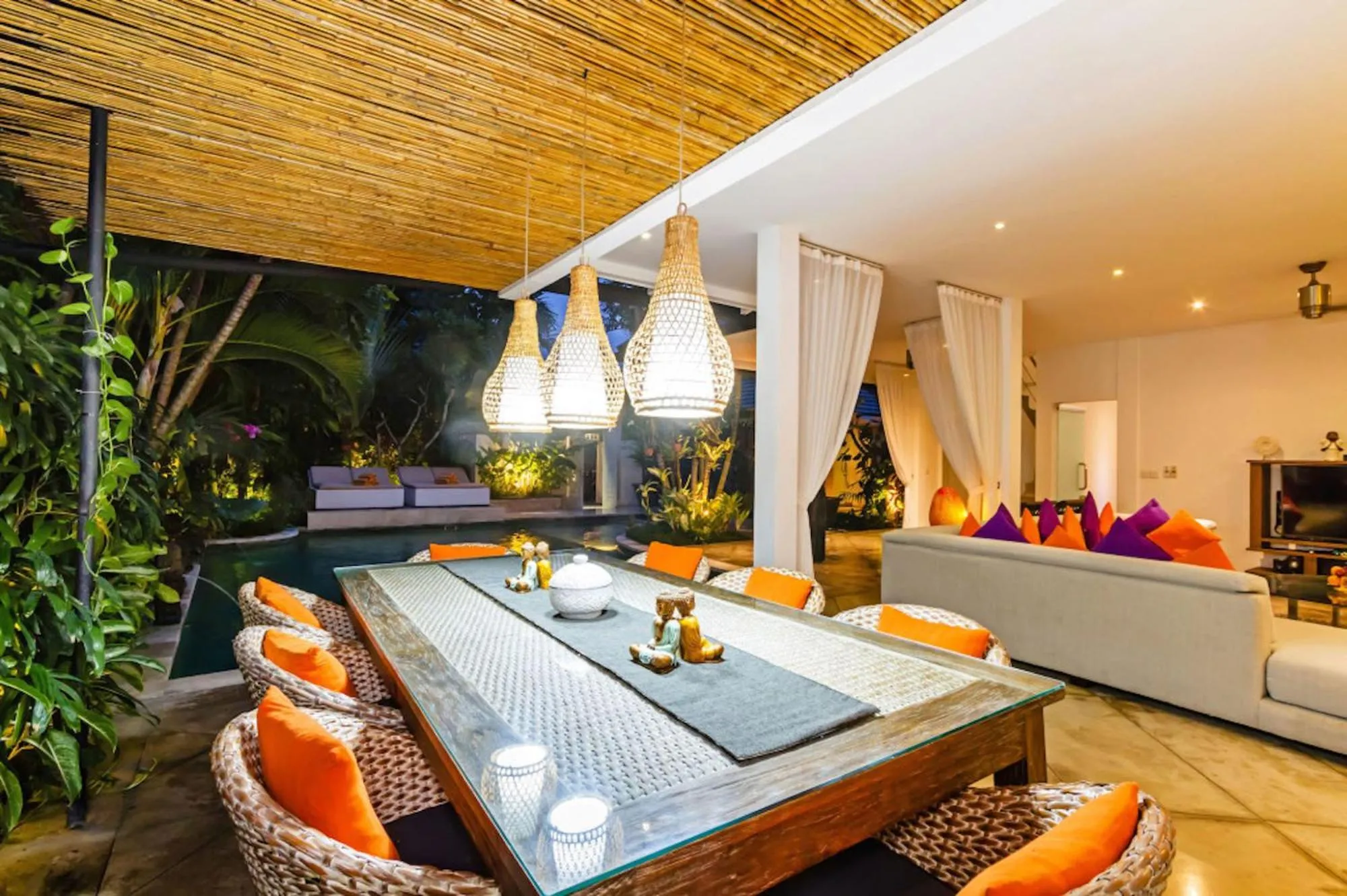 Dining area in Villa Eindra Seminyak