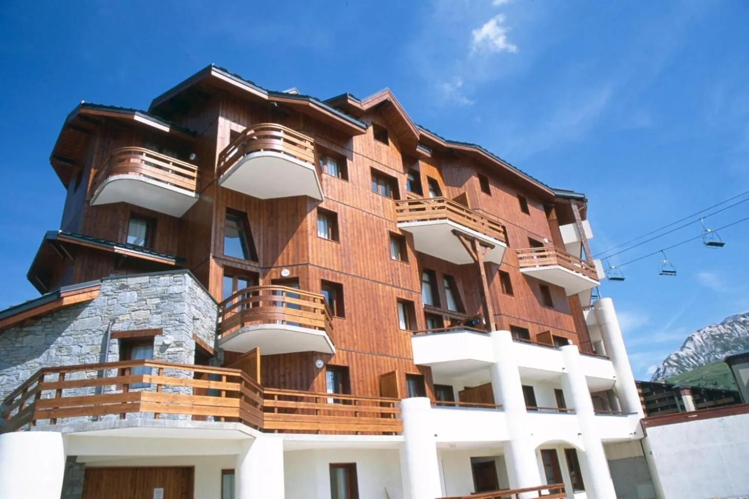 Property building in Madame Vacances Lodges des Alpages