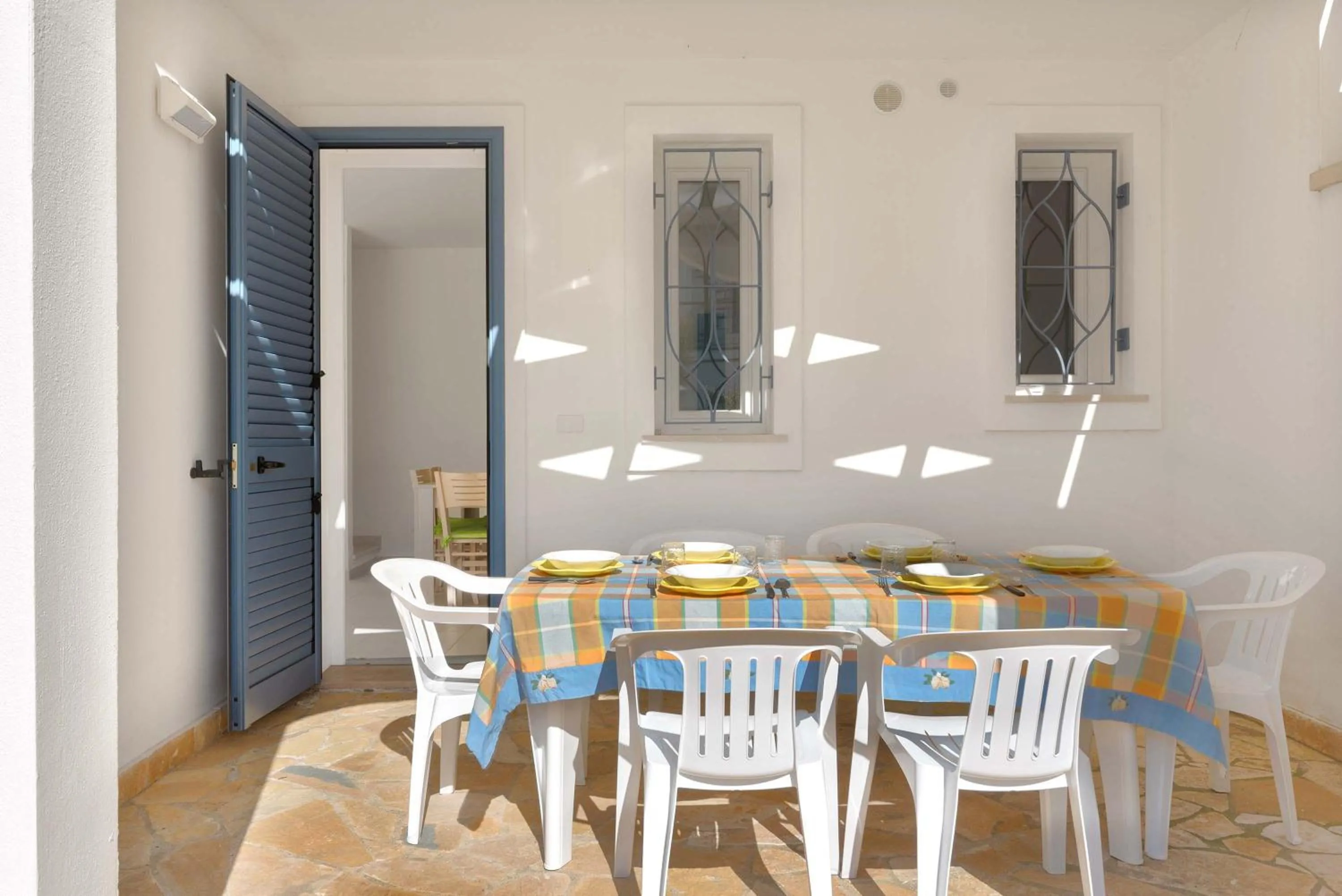 Patio in Villetta Michela by BarbarHouse